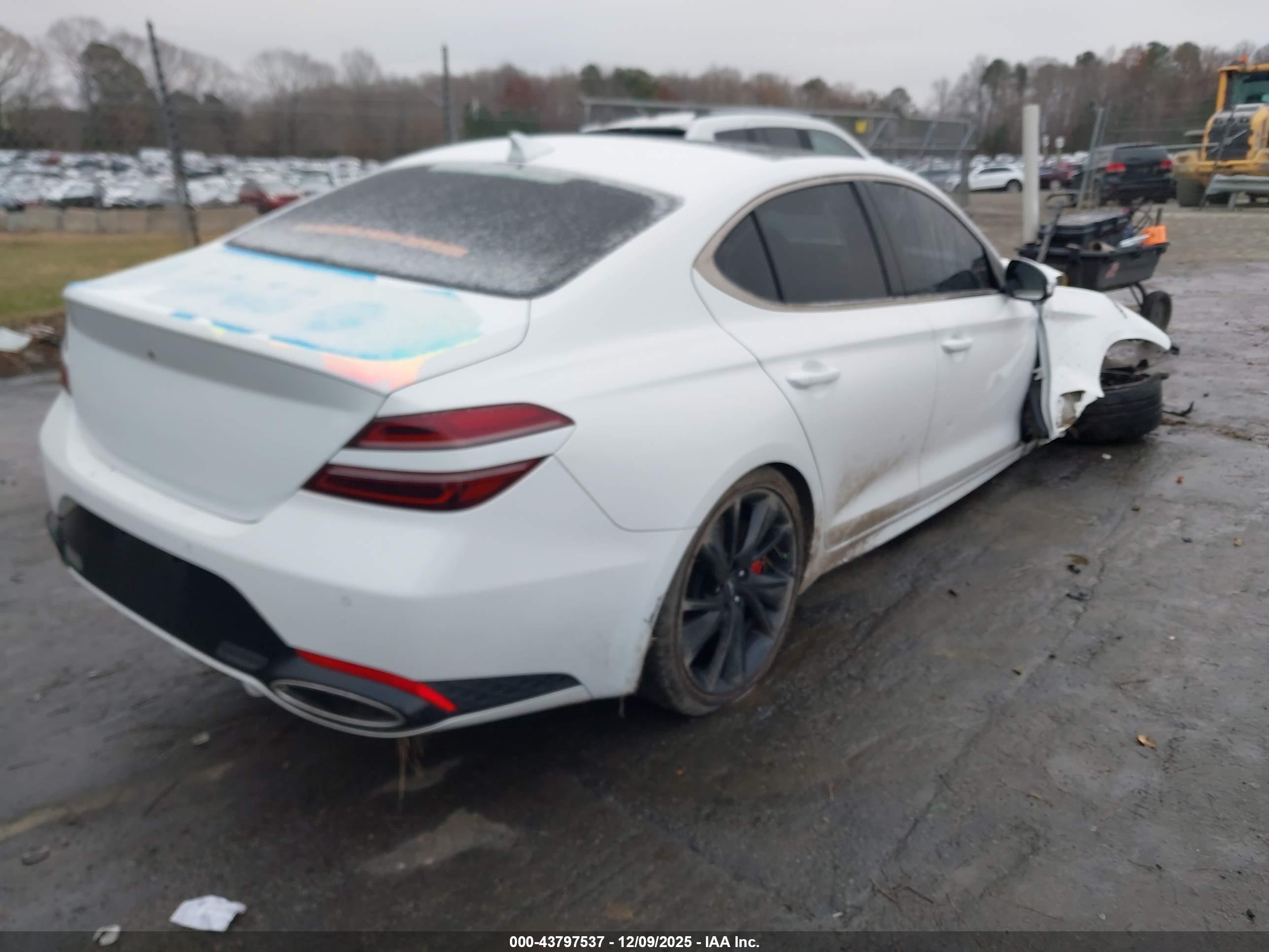 GENESIS G70 image 4
