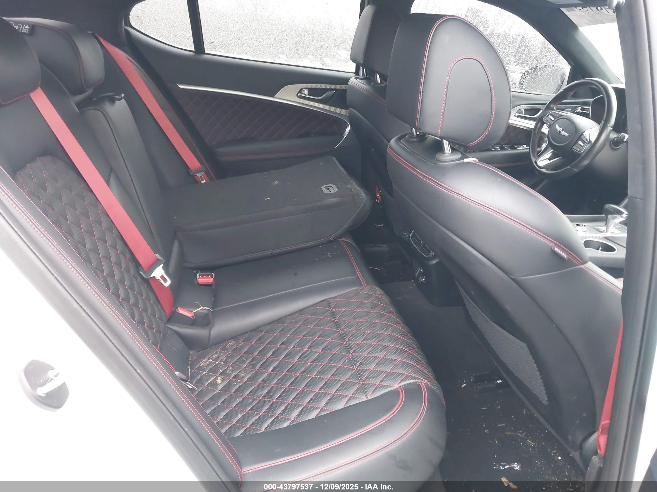 GENESIS G70 image 8
