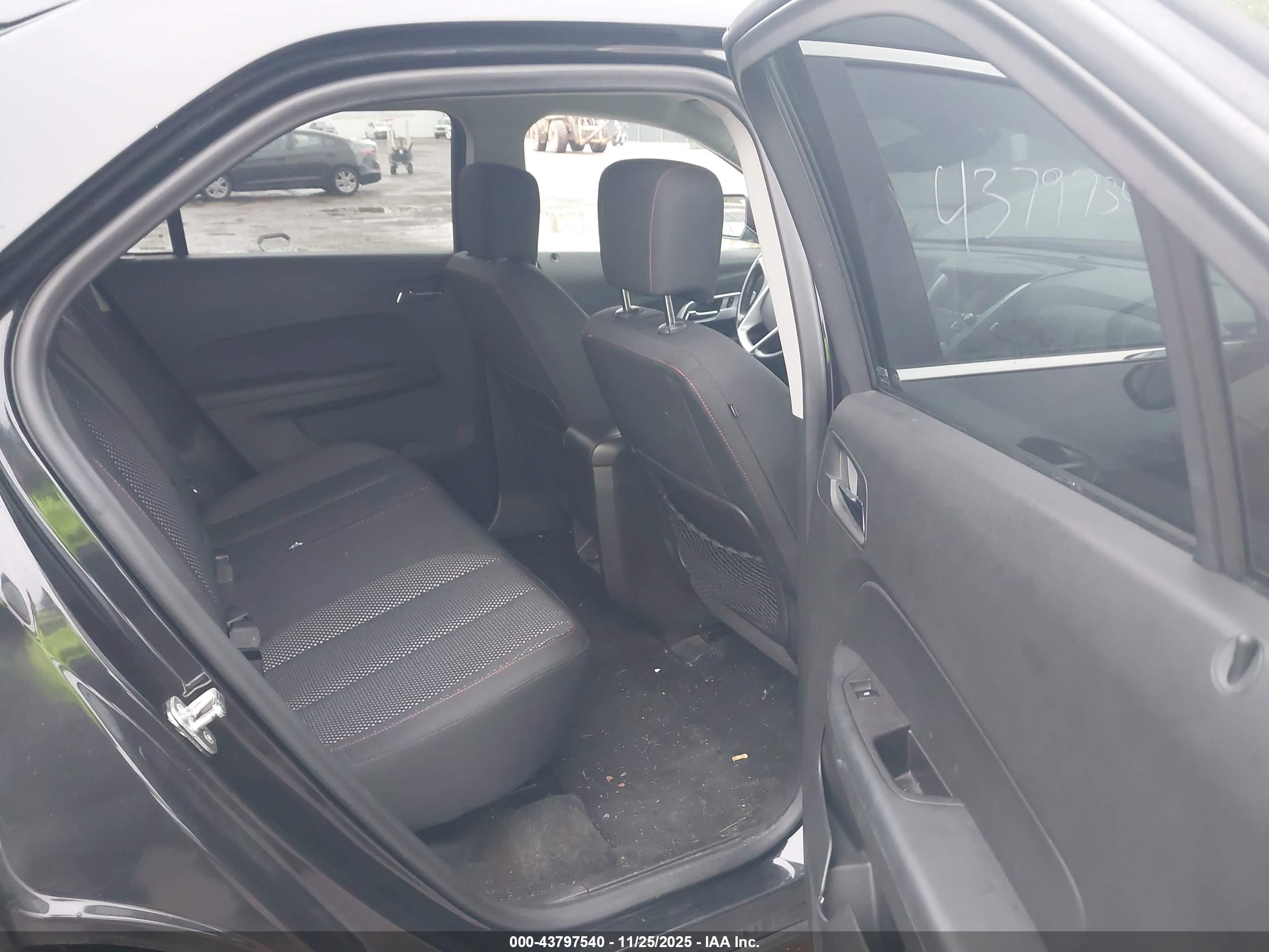 CHEVROLET EQUINOX image 8