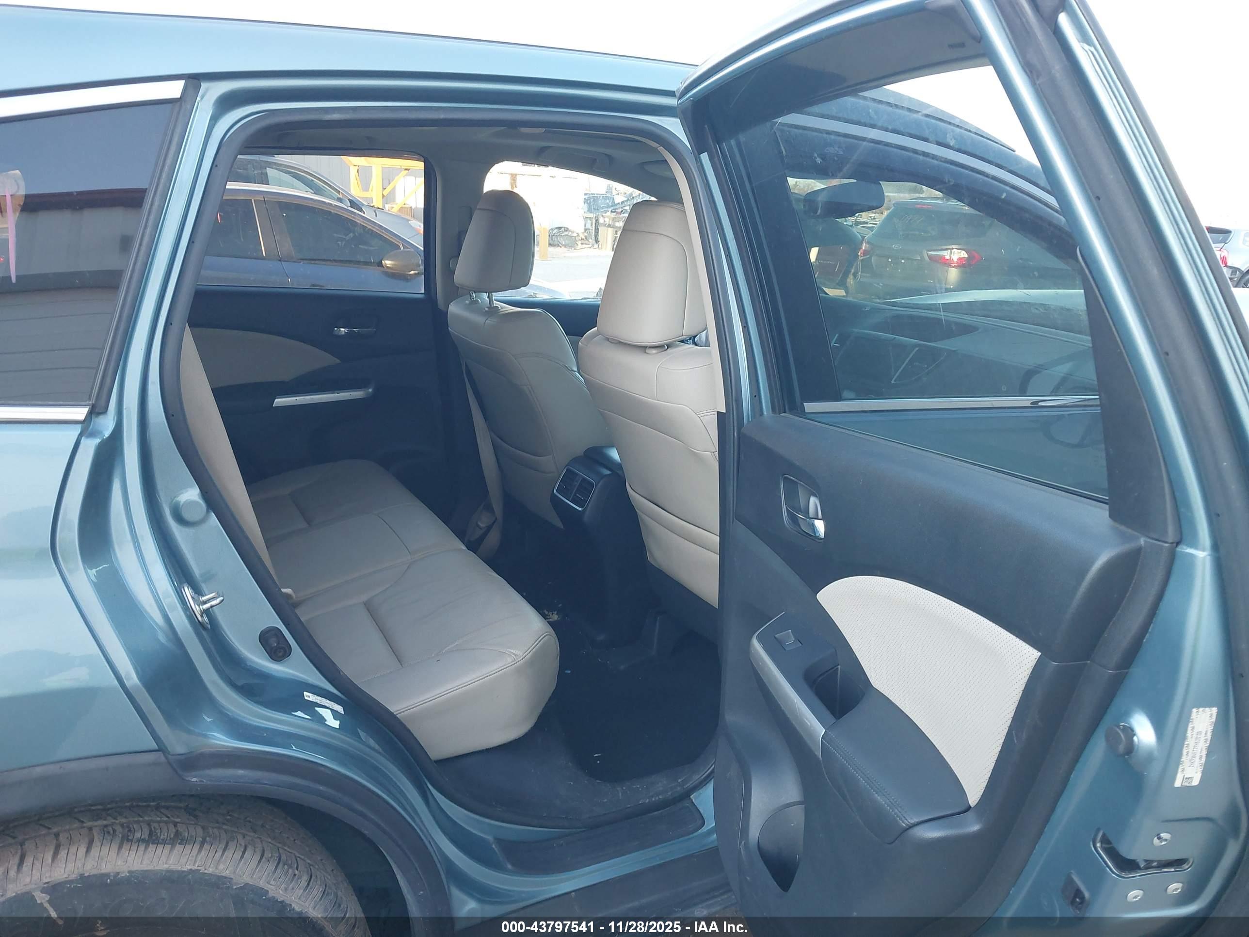 HONDA CR-V image 8