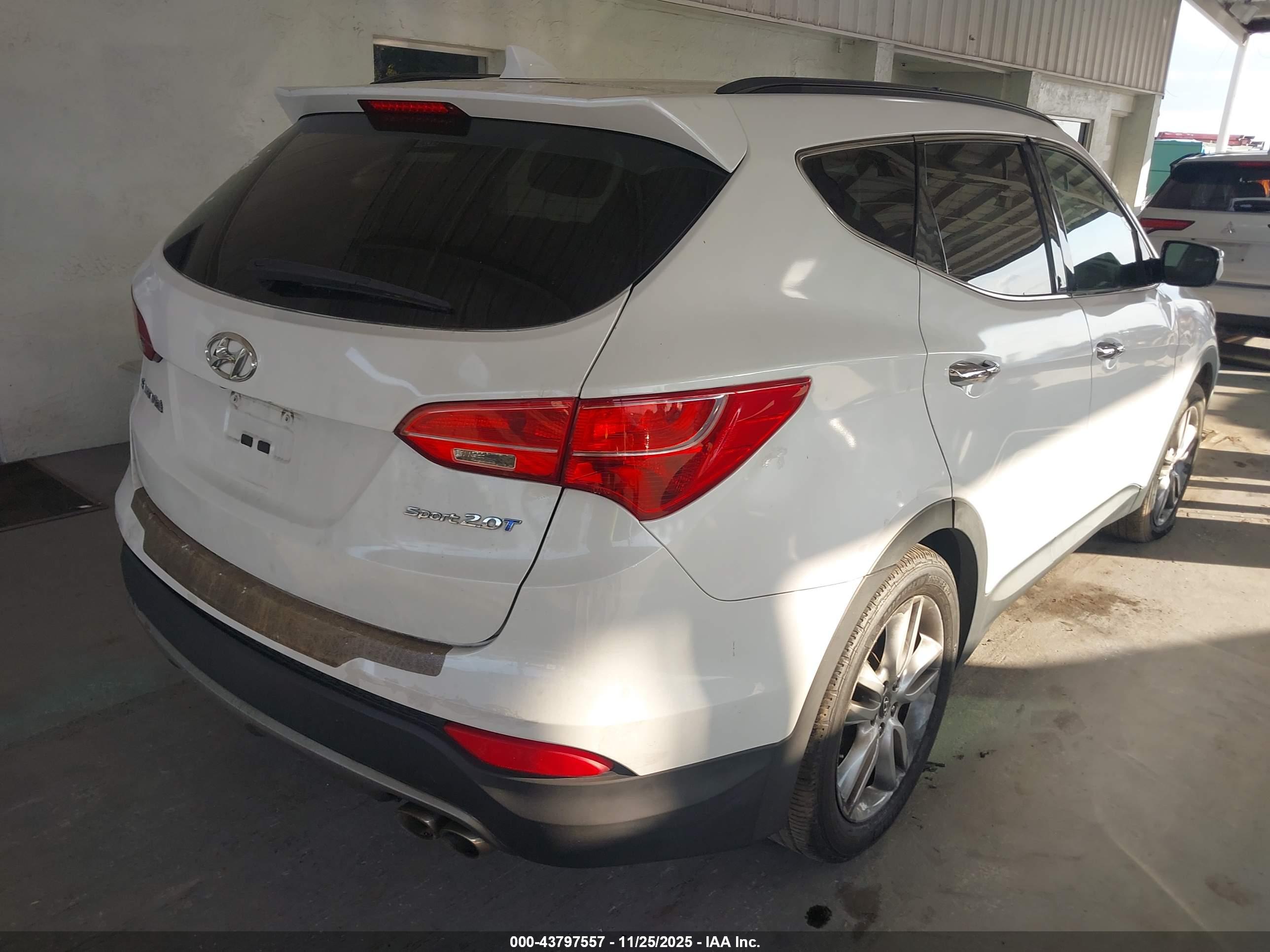HYUNDAI SANTA image 4