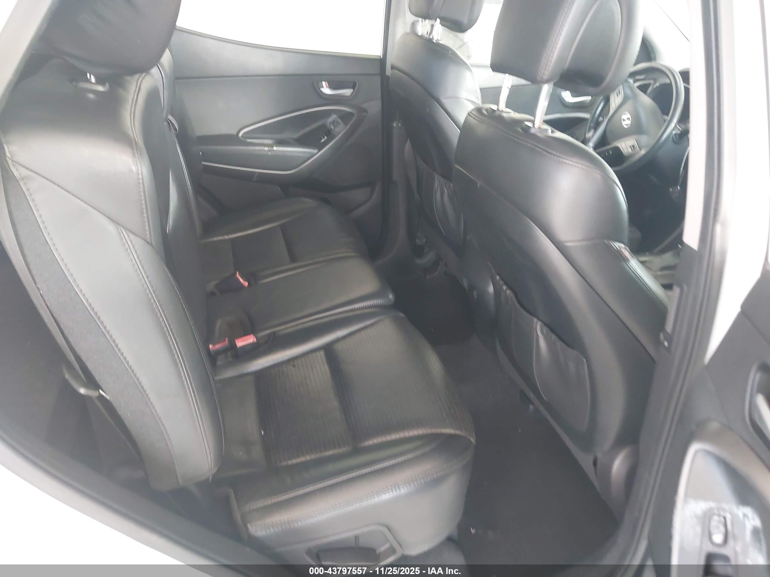 HYUNDAI SANTA image 8
