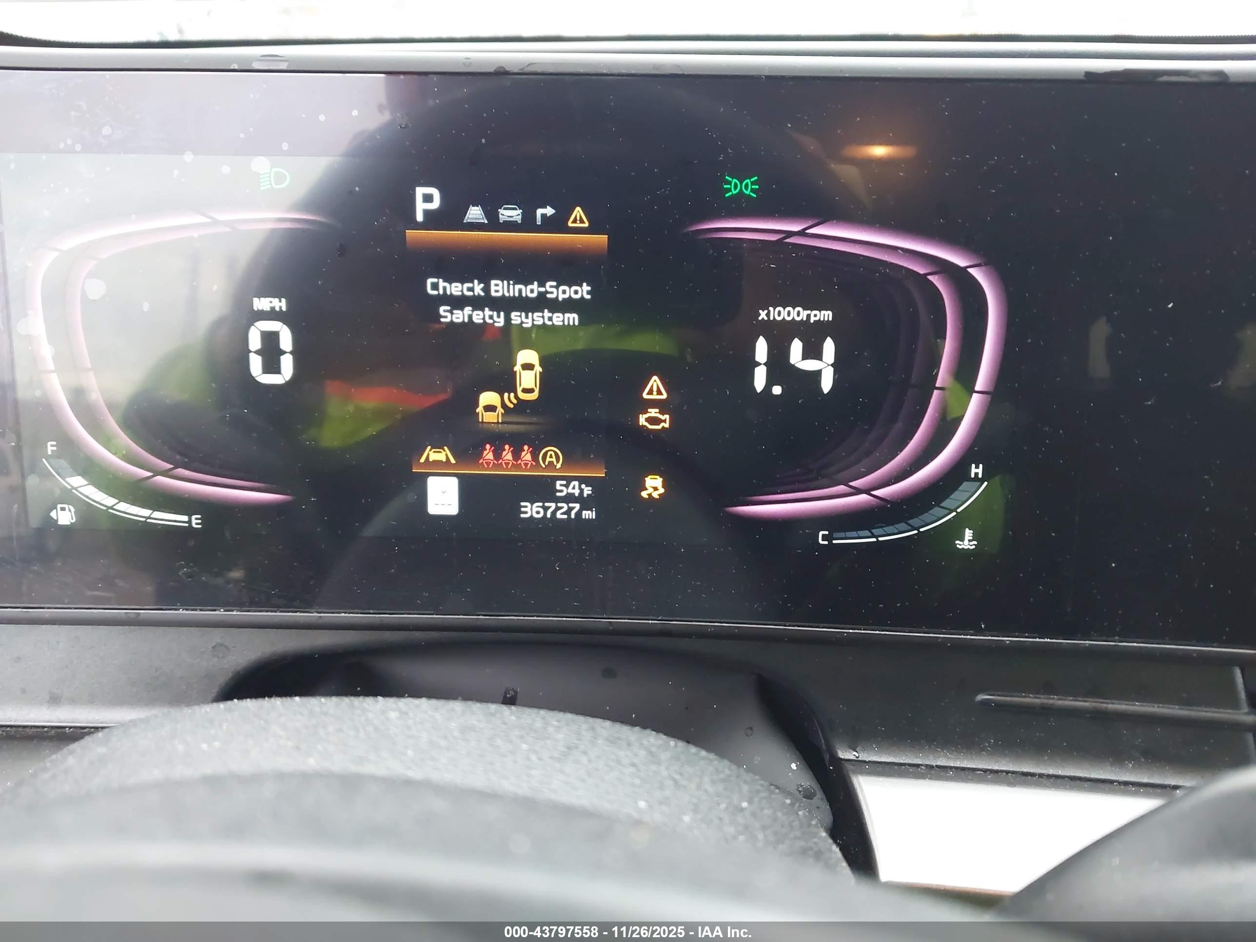KIA SPORTAGE image 7