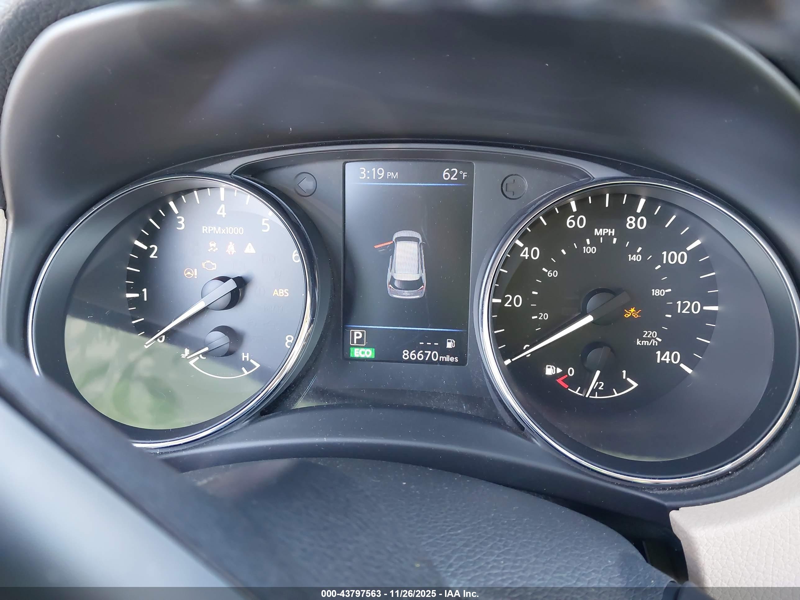 NISSAN ROGUE image 7