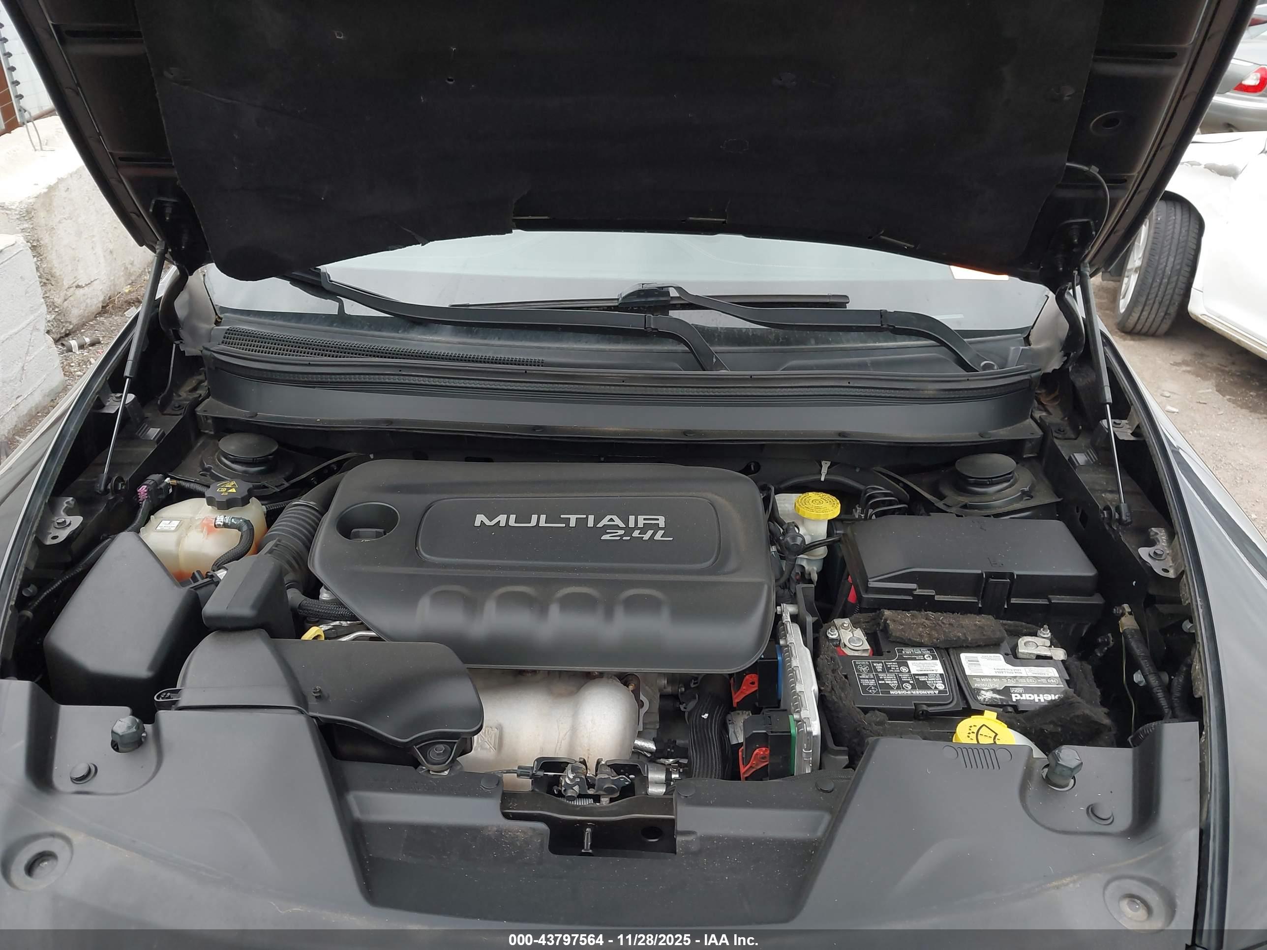 JEEP CHEROKEE image 10