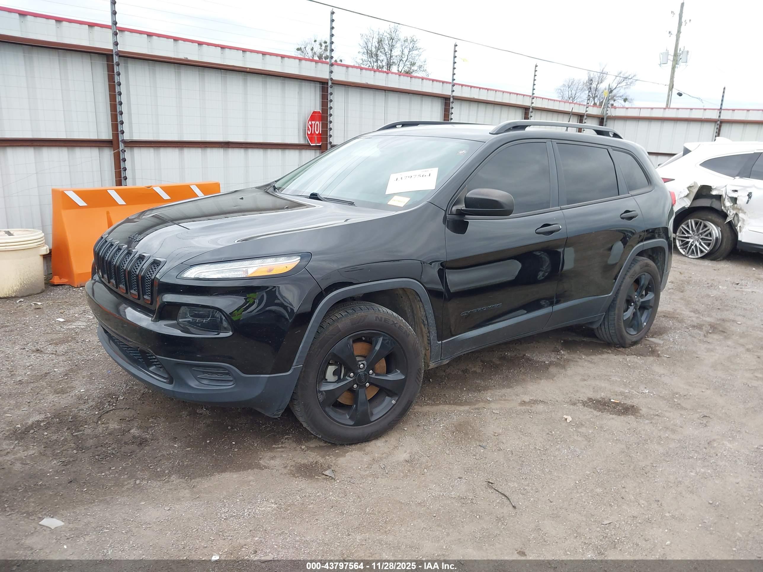 JEEP CHEROKEE image 2