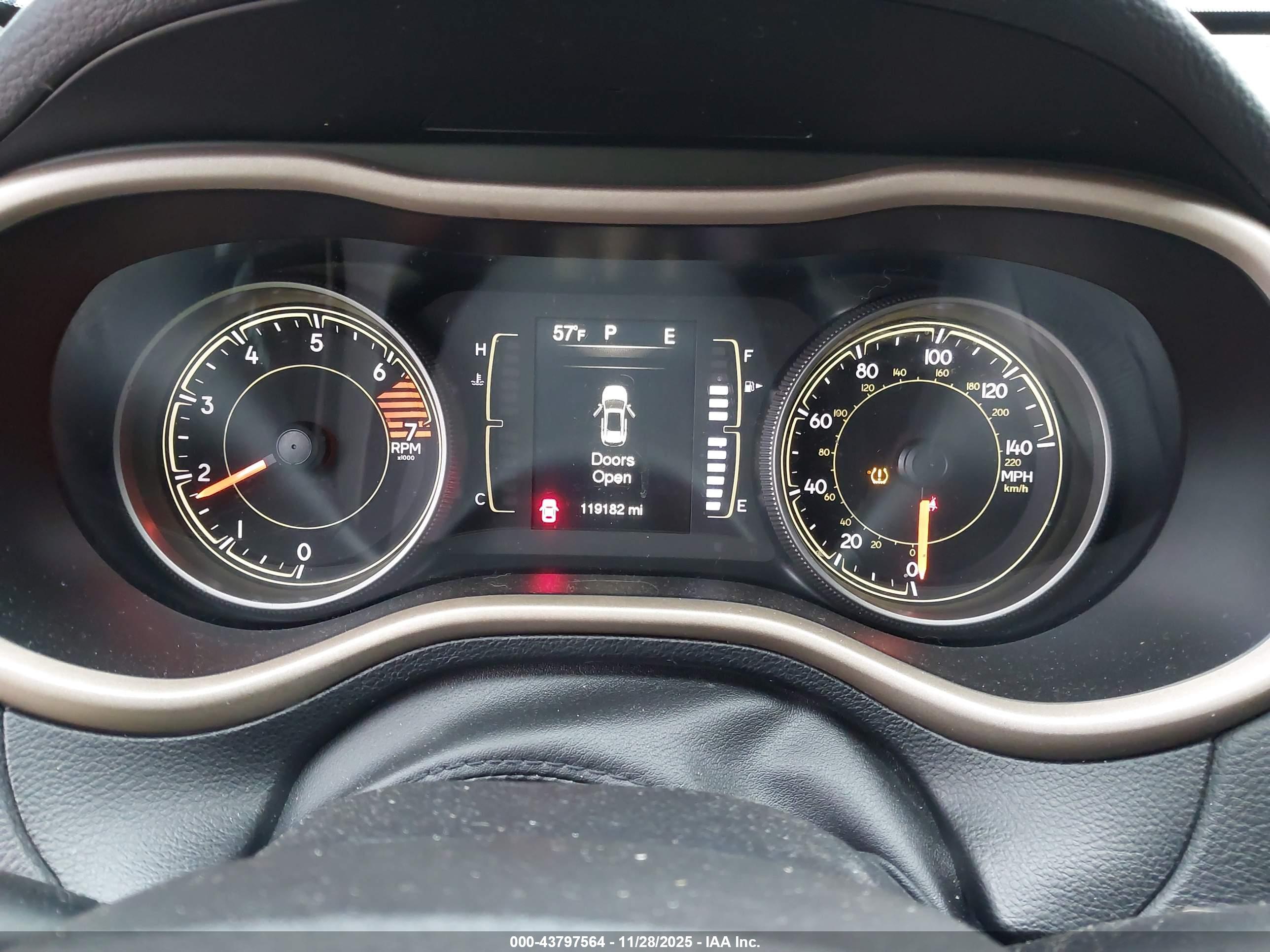 JEEP CHEROKEE image 7