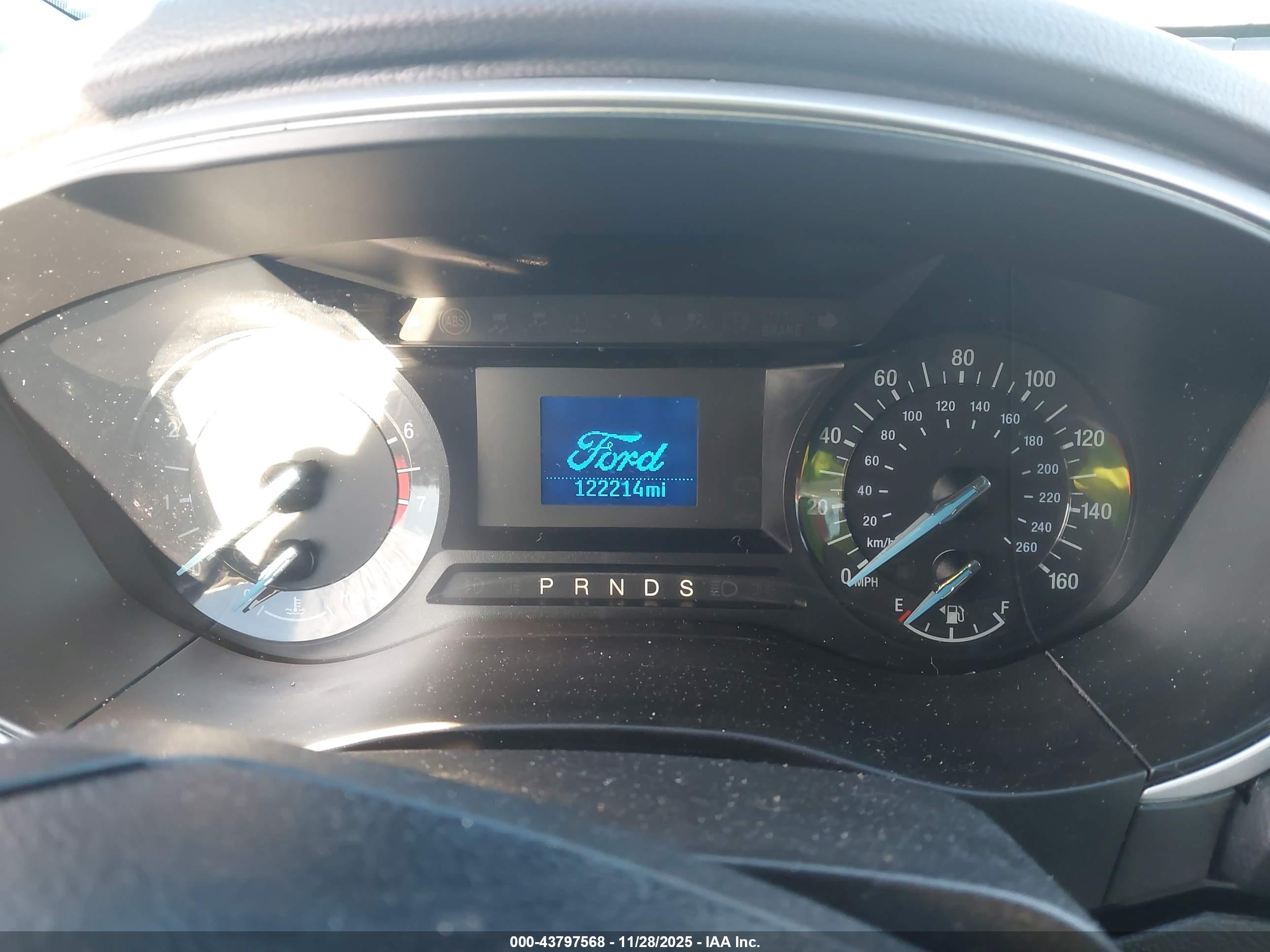 FORD FUSION image 7