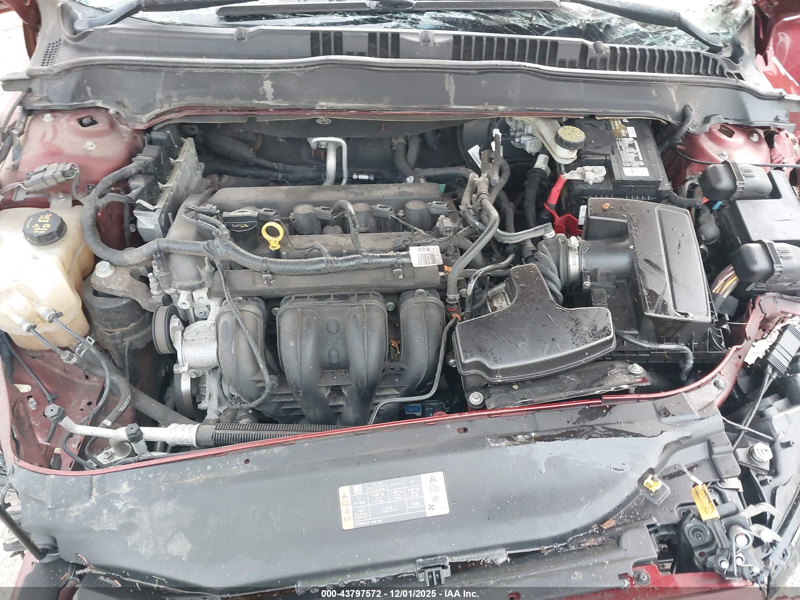 FORD FUSION image 10
