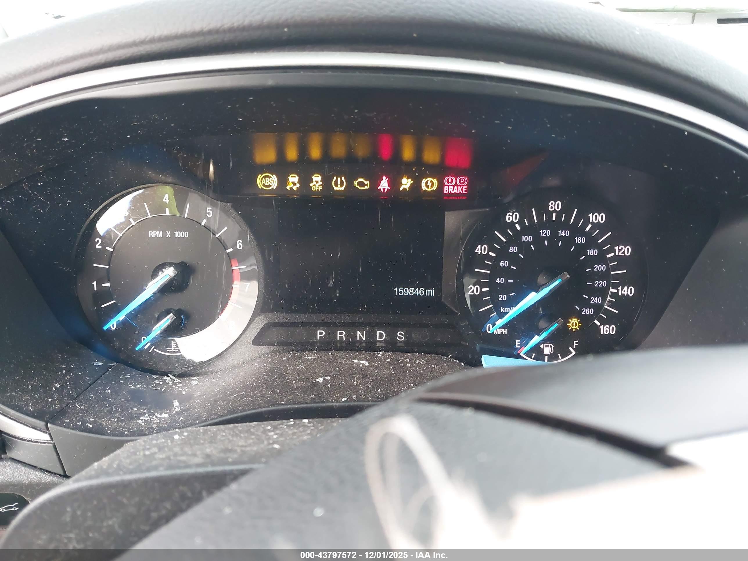 FORD FUSION image 7