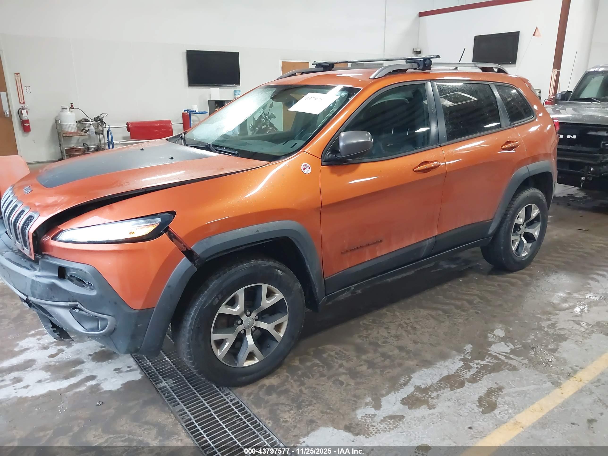 JEEP CHEROKEE image 2