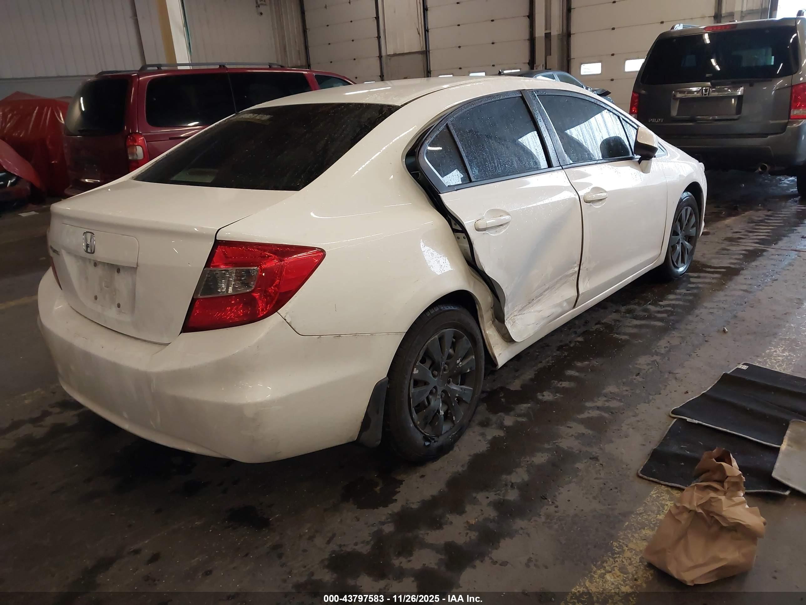 HONDA CIVIC image 4