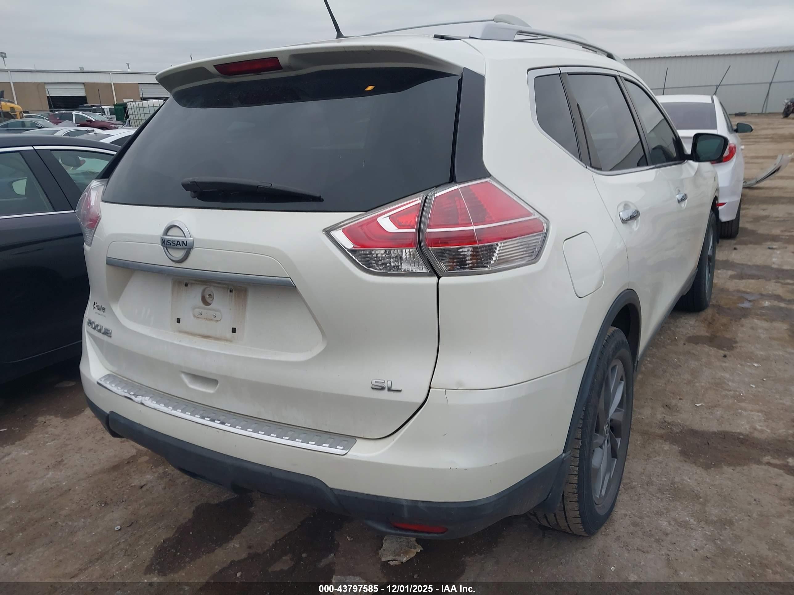 NISSAN ROGUE image 4