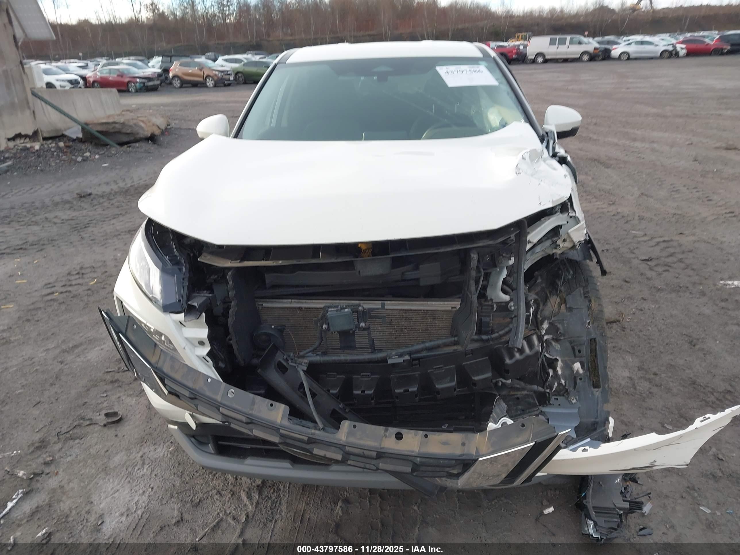 NISSAN ROGUE image 6