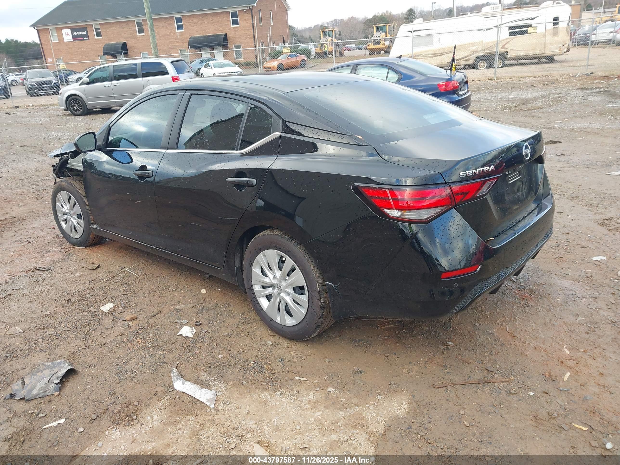NISSAN SENTRA image 3