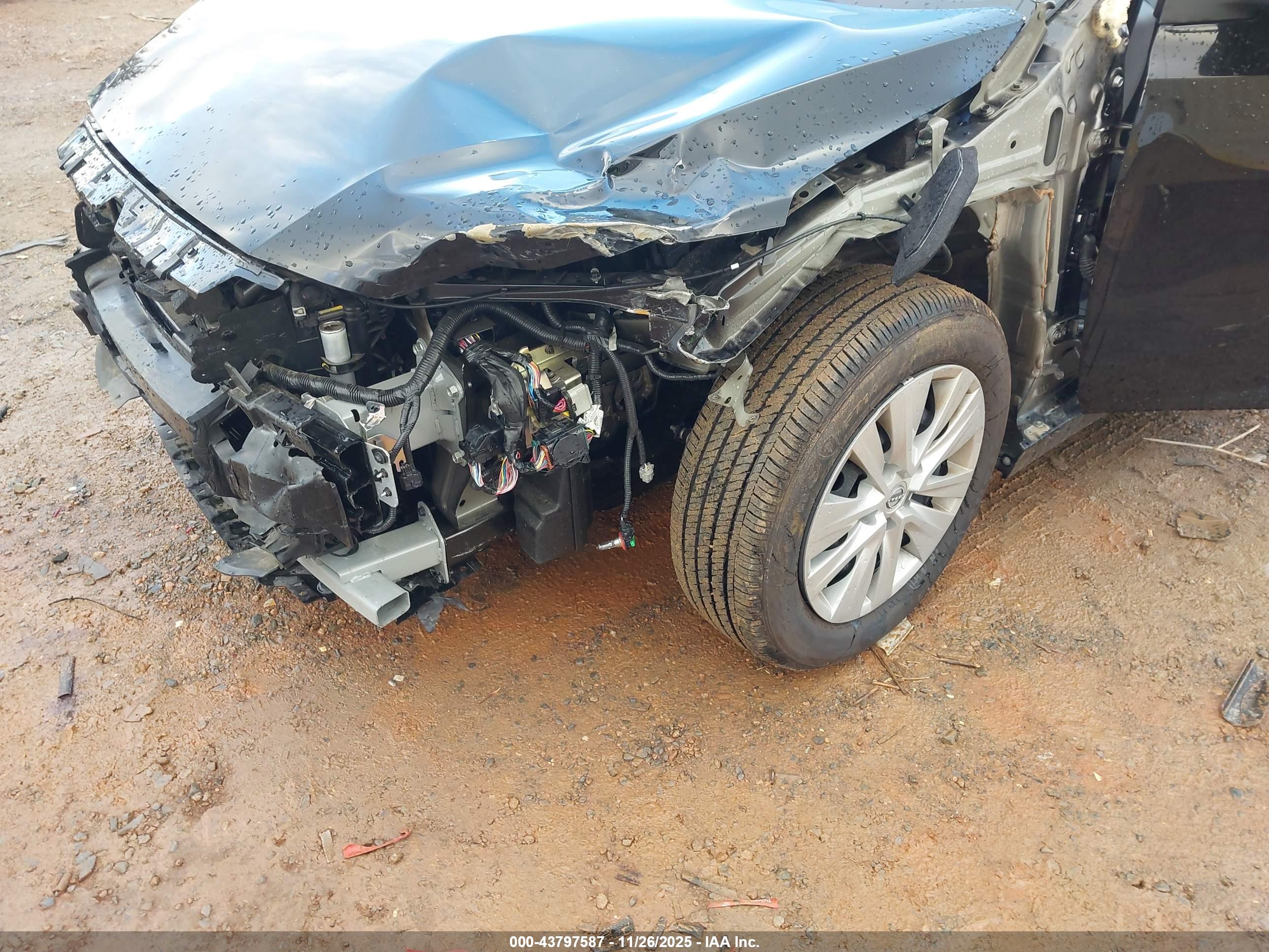 NISSAN SENTRA image 6