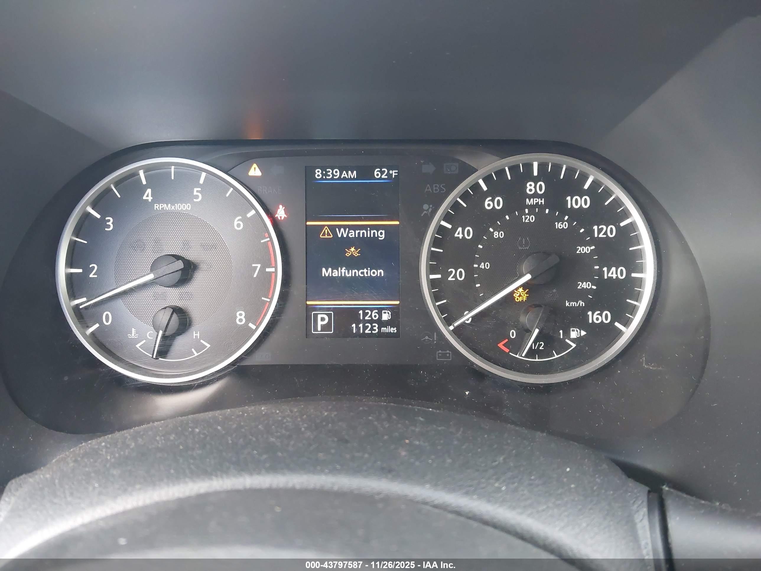NISSAN SENTRA image 7