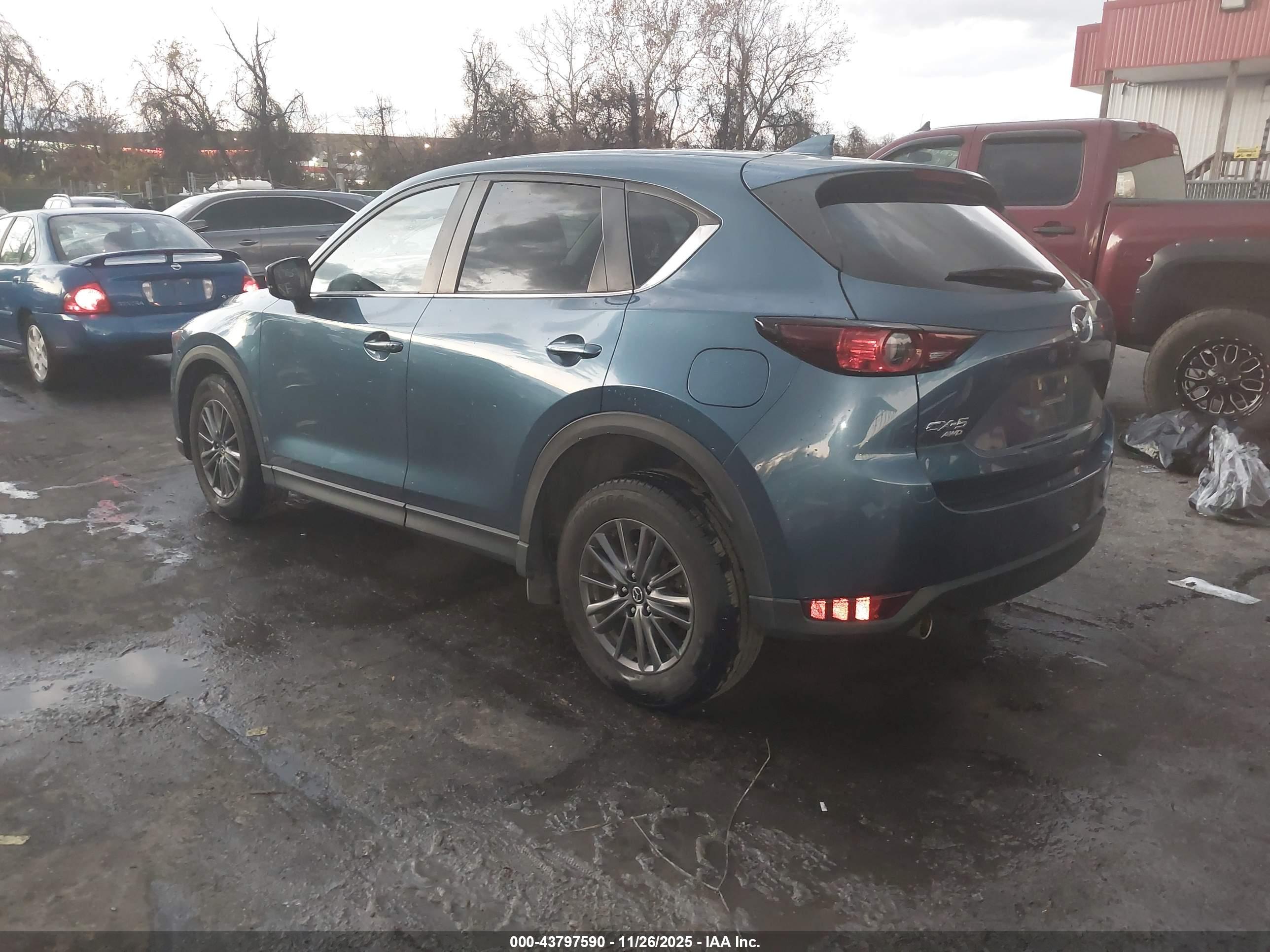MAZDA CX-5 image 3