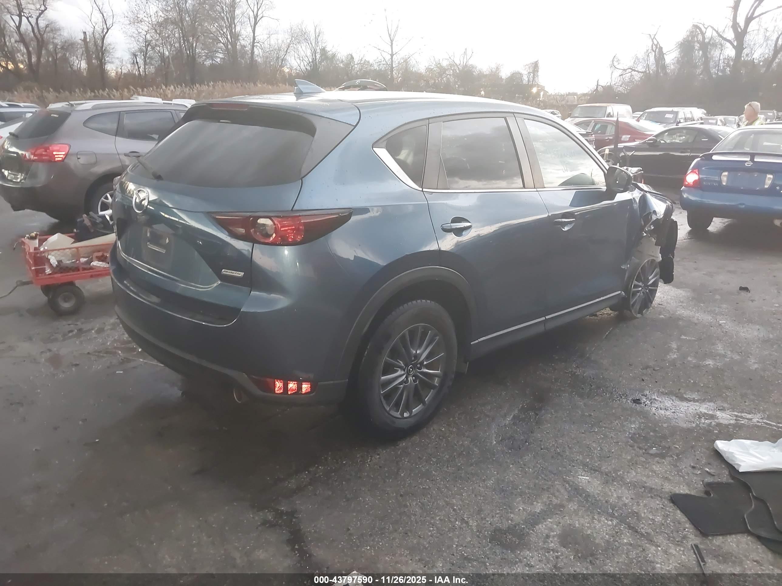 MAZDA CX-5 image 4
