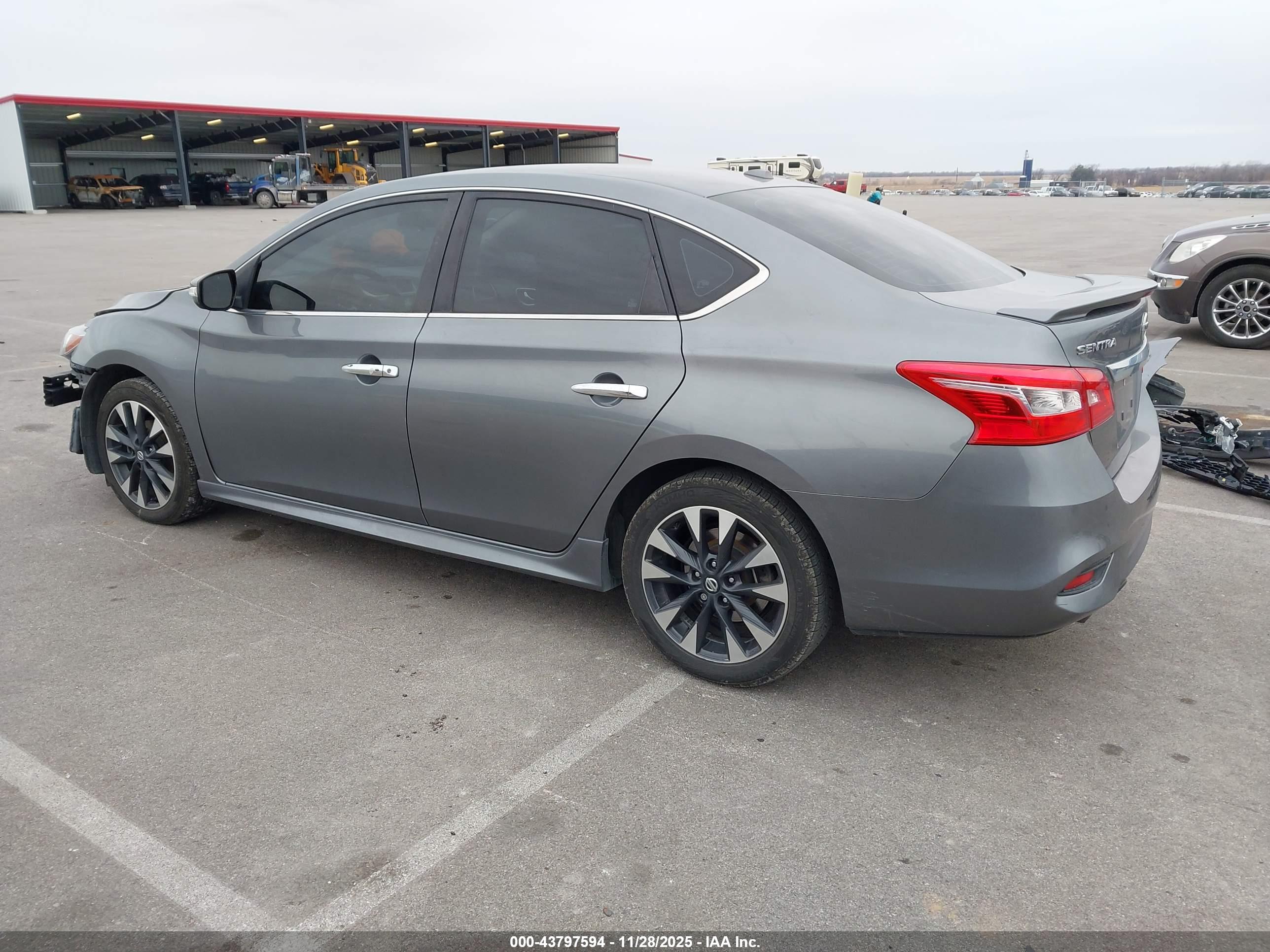 NISSAN SENTRA image 3