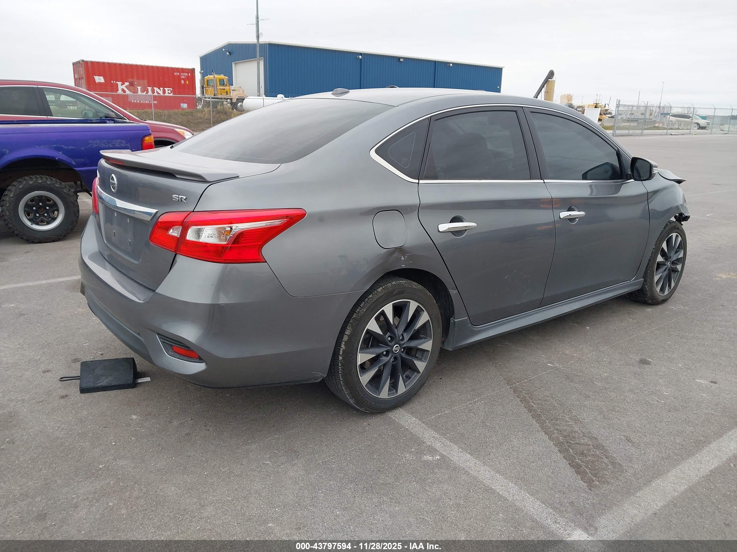 NISSAN SENTRA image 4