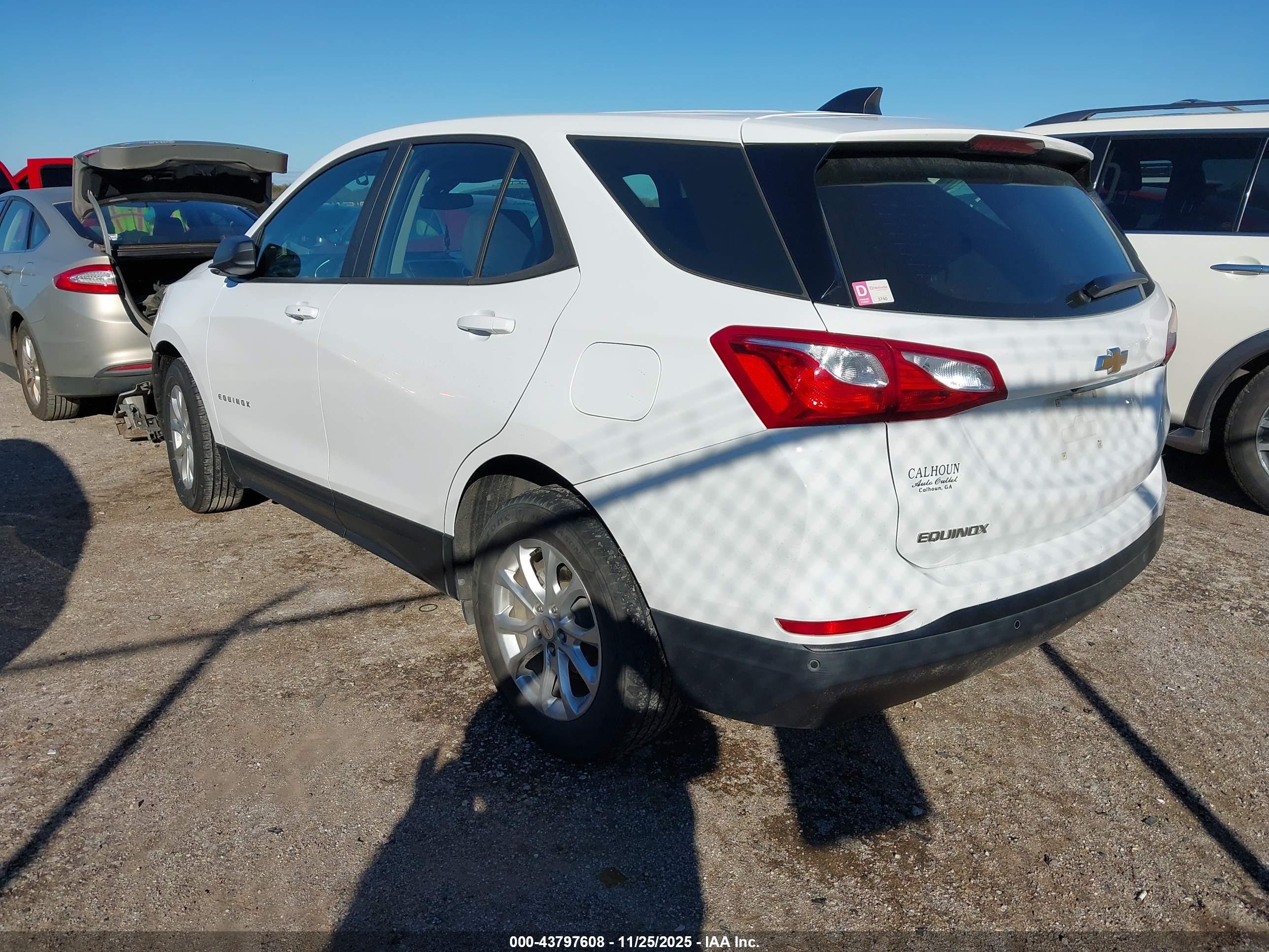 CHEVROLET EQUINOX image 3
