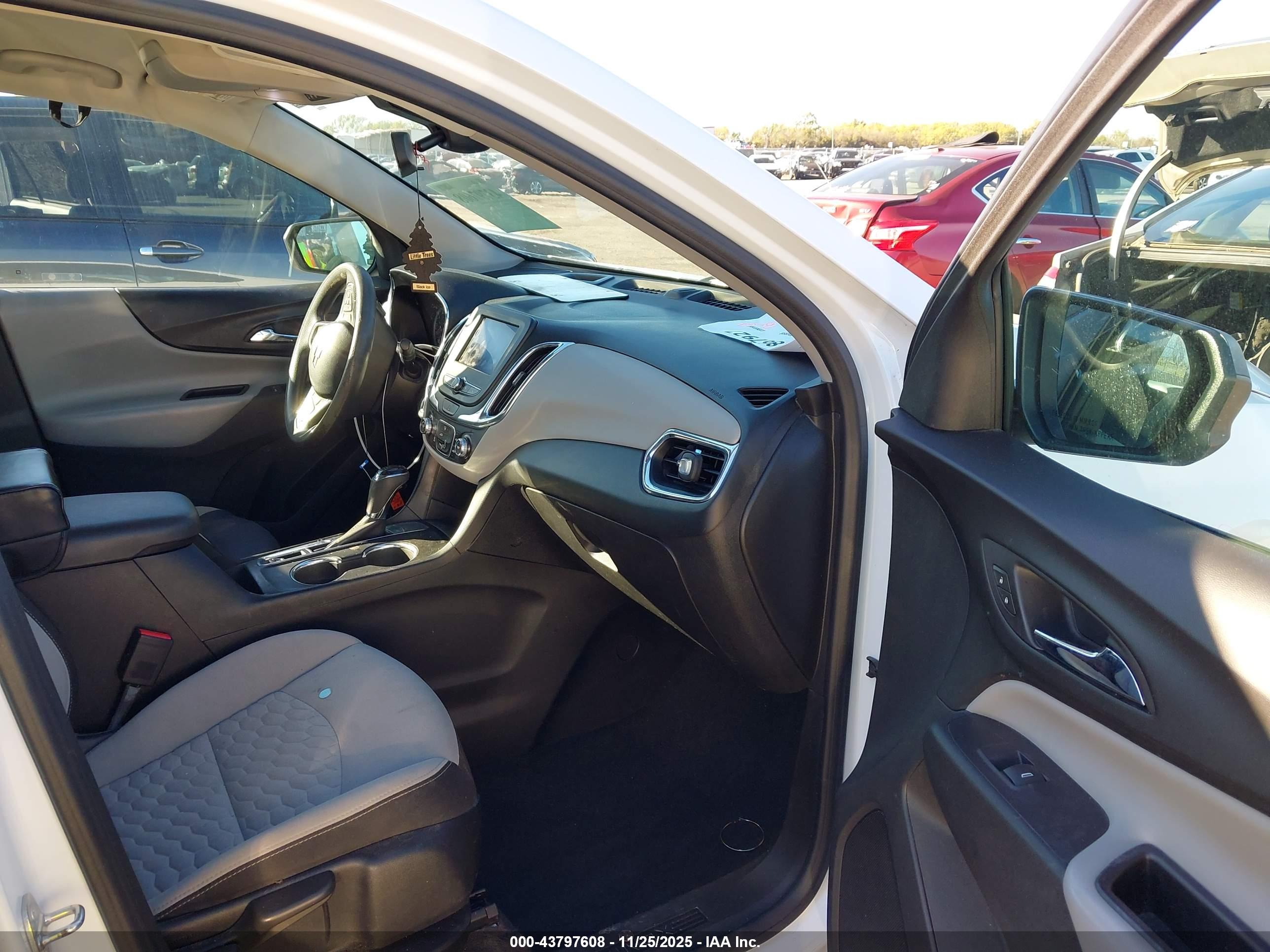 CHEVROLET EQUINOX image 5