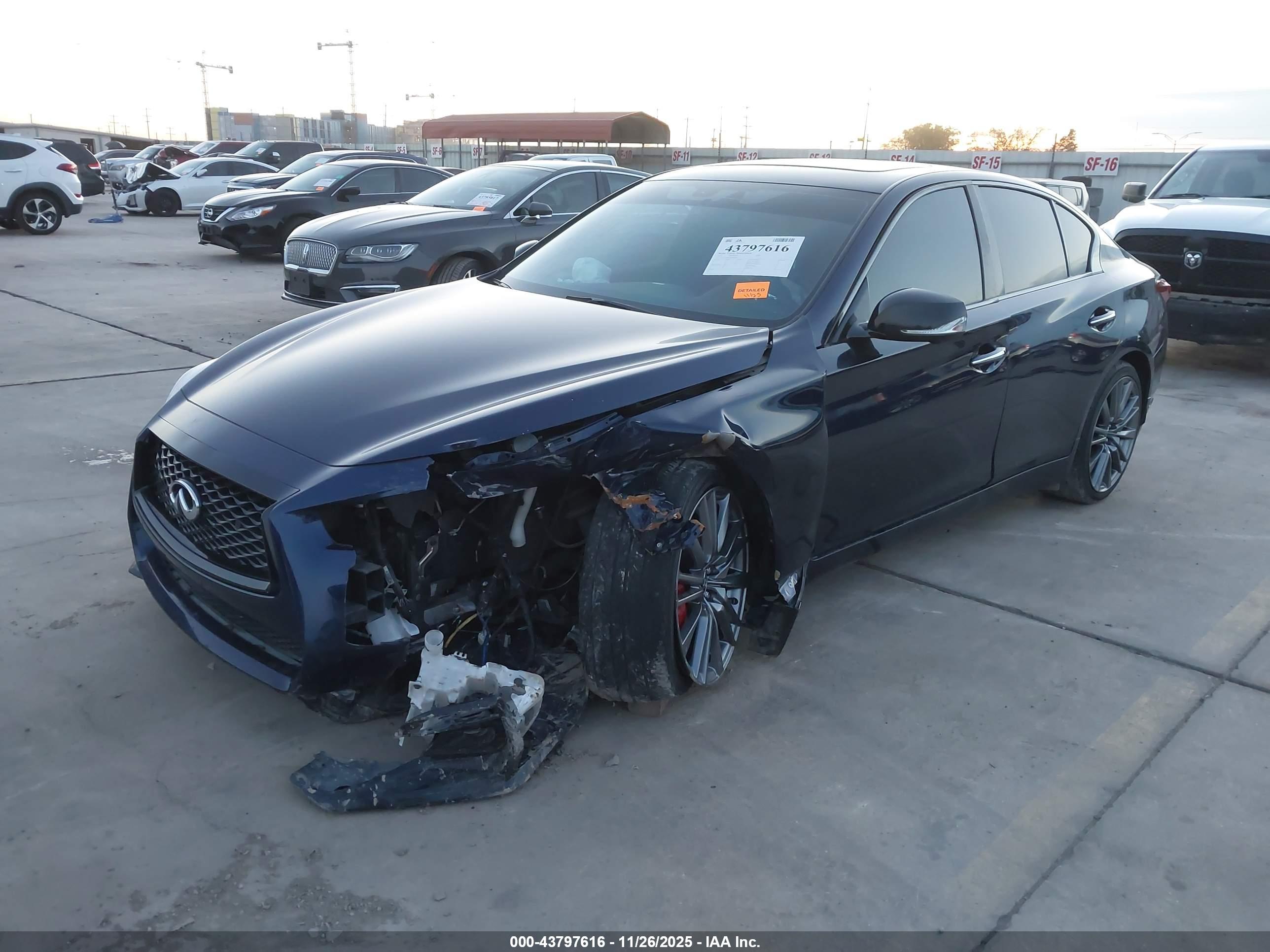 INFINITI Q50 image 2
