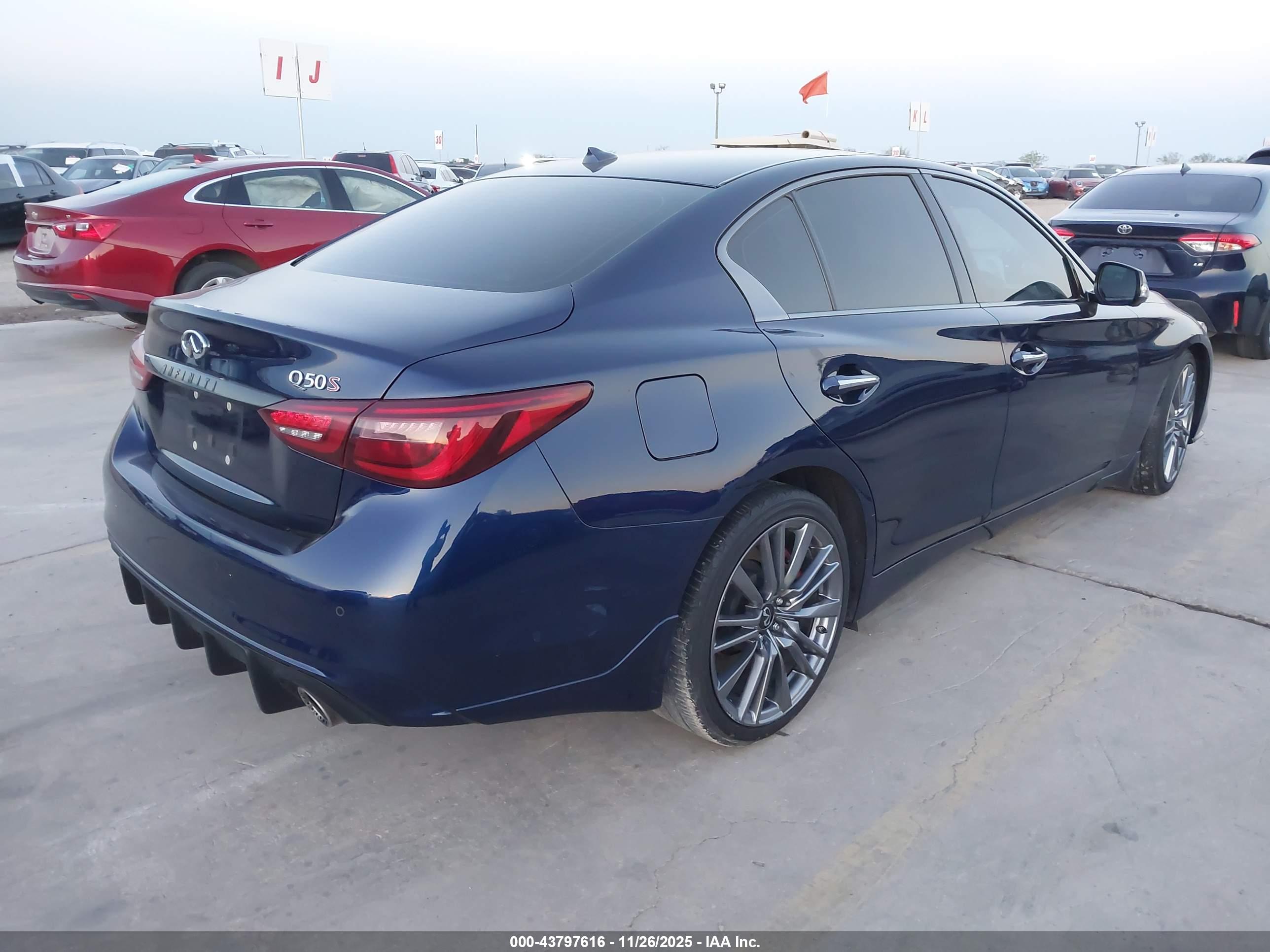 INFINITI Q50 image 4