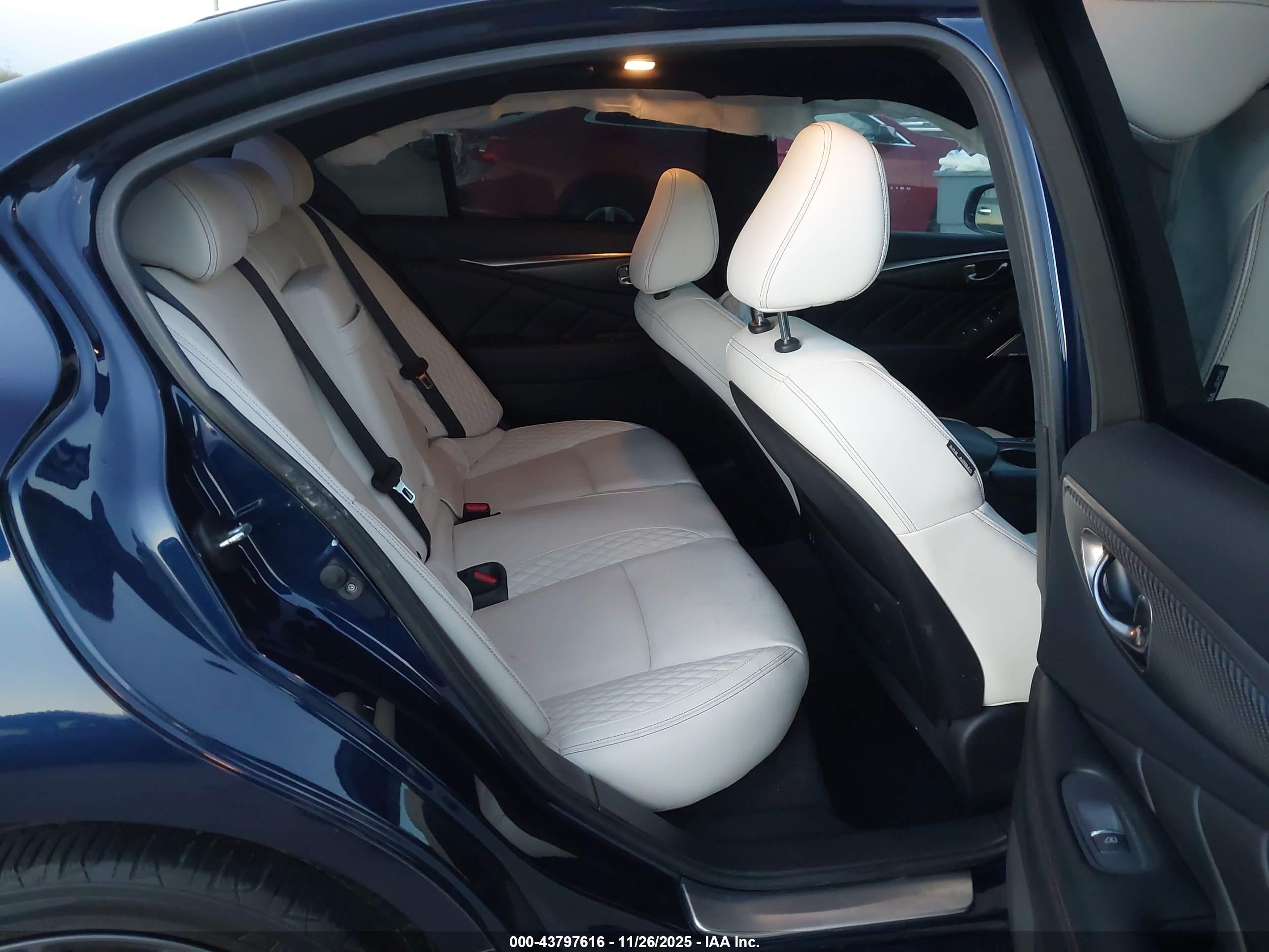INFINITI Q50 image 8
