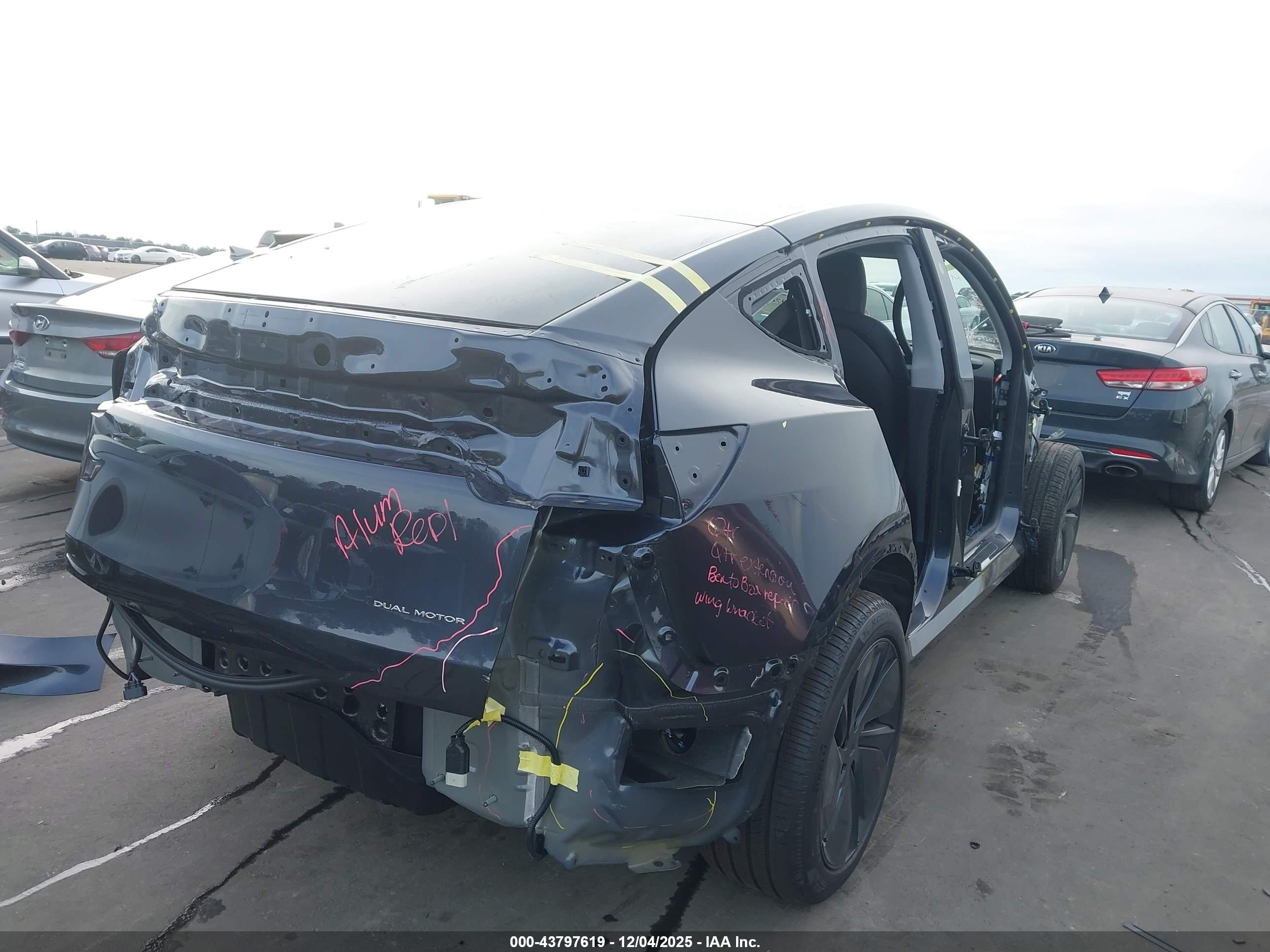 TESLA MODEL image 4