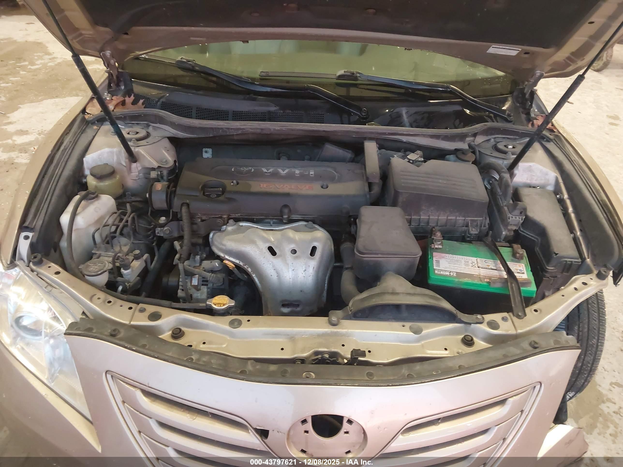 TOYOTA CAMRY image 10