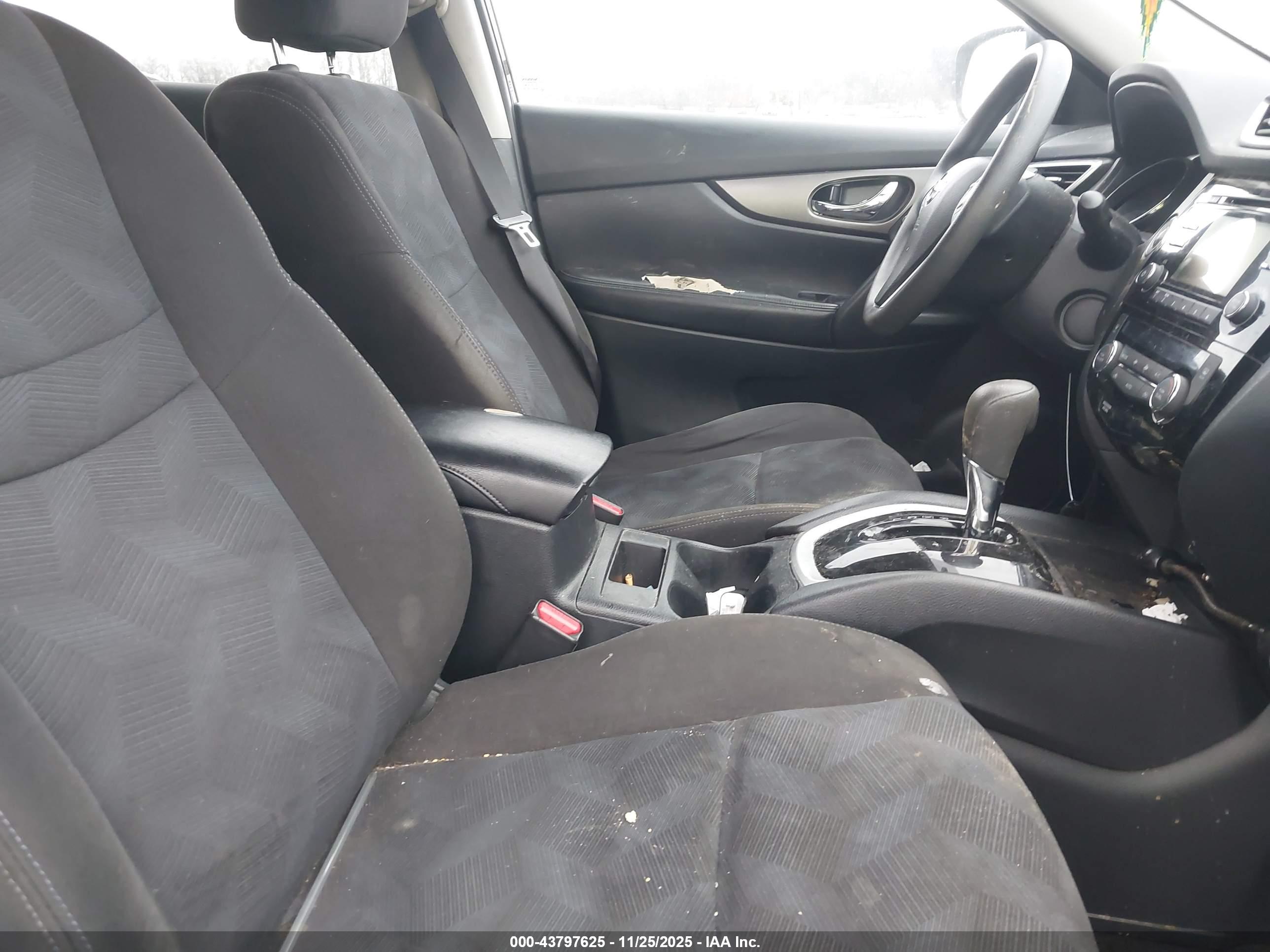 NISSAN ROGUE image 5
