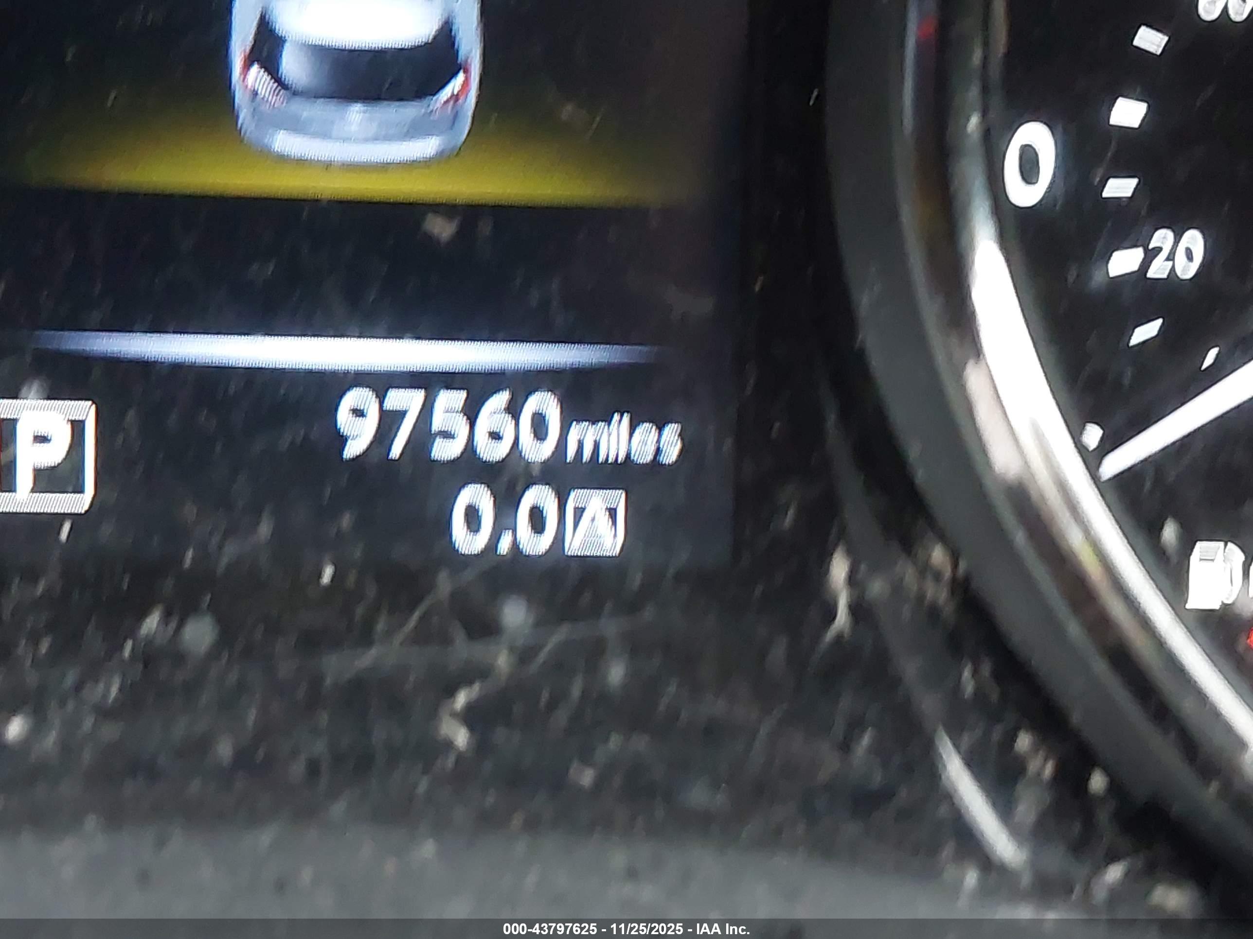 NISSAN ROGUE image 7