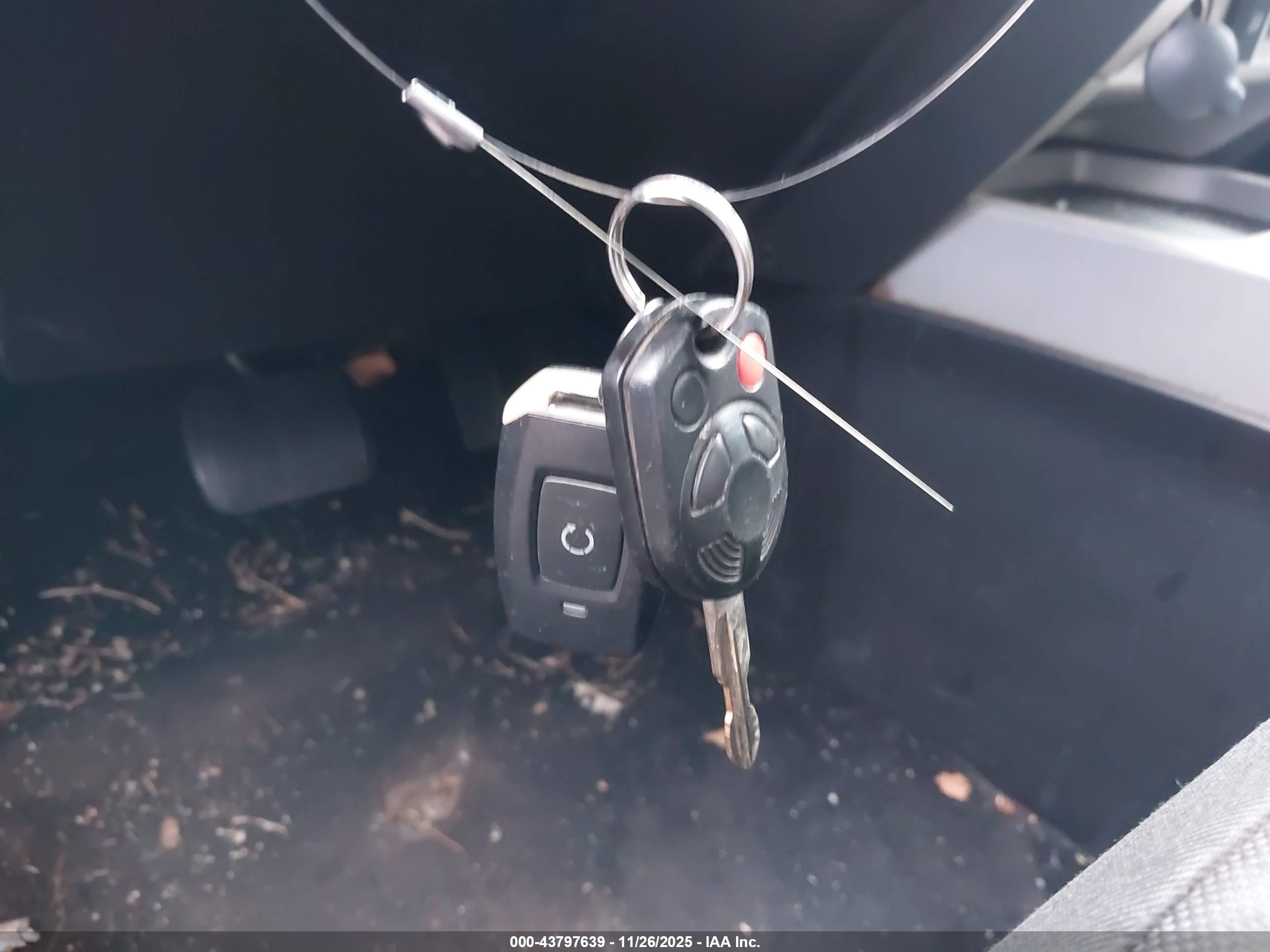 FORD ESCAPE image 11