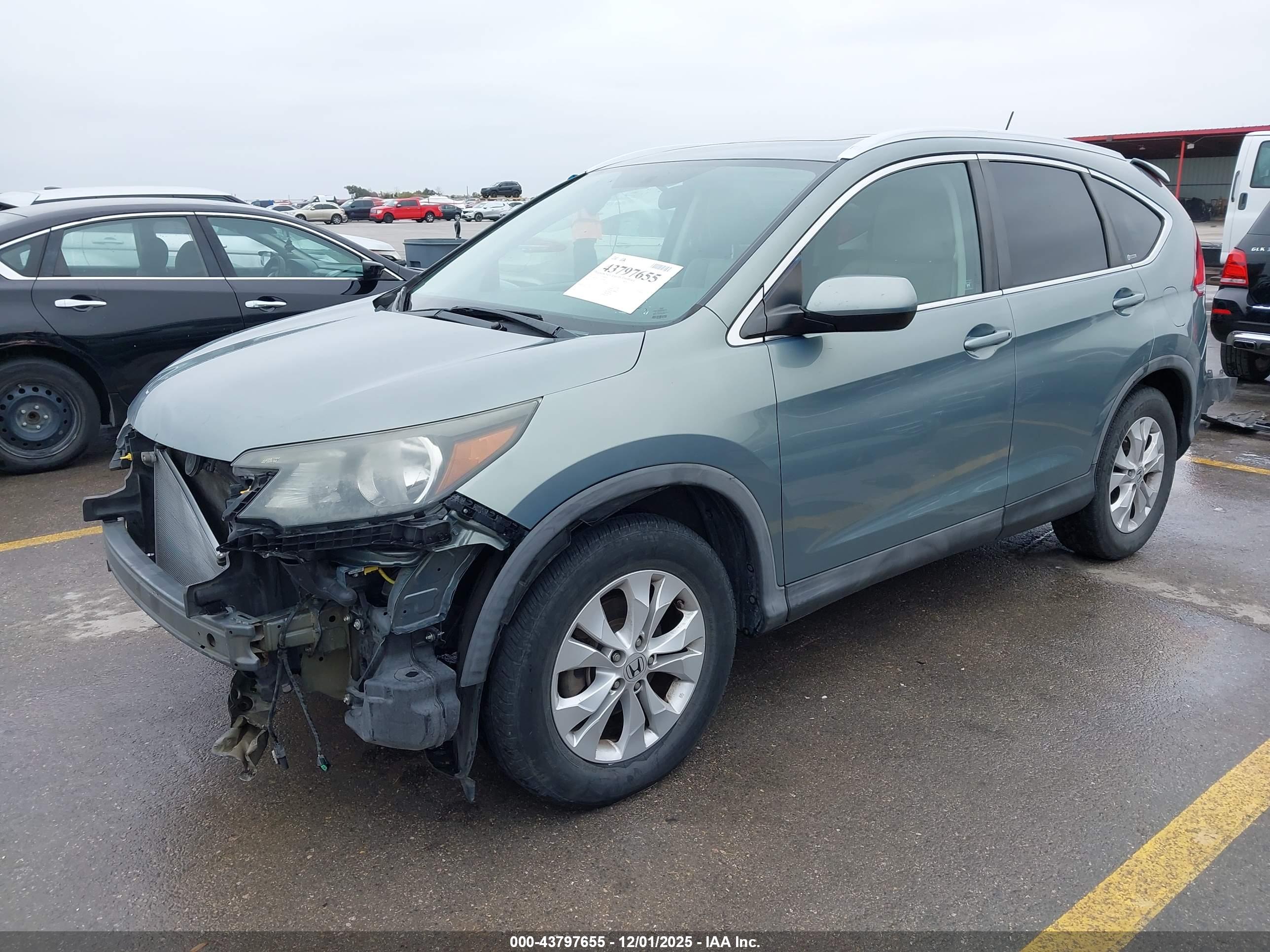 HONDA CR-V image 2