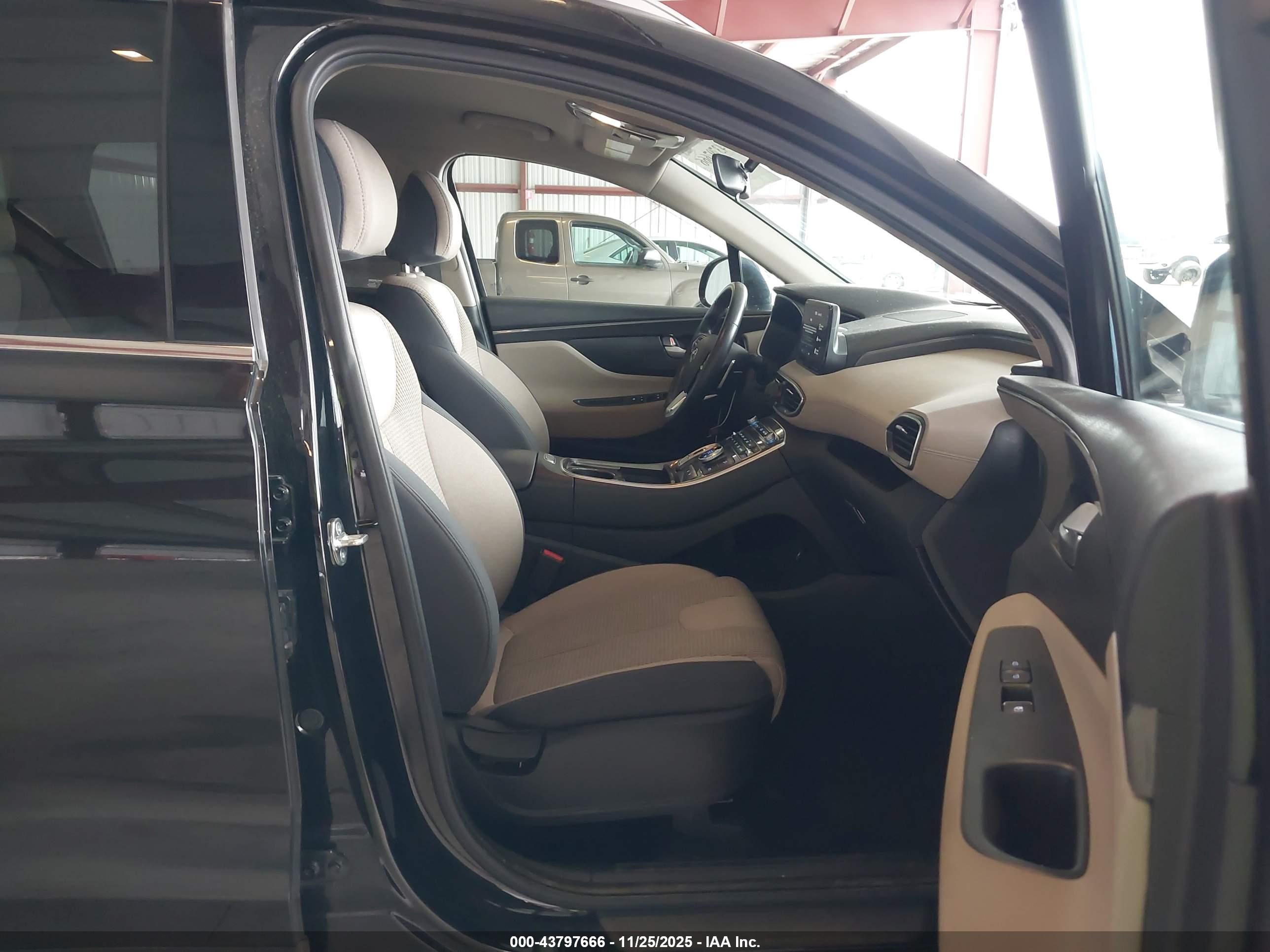 HYUNDAI SANTA image 5