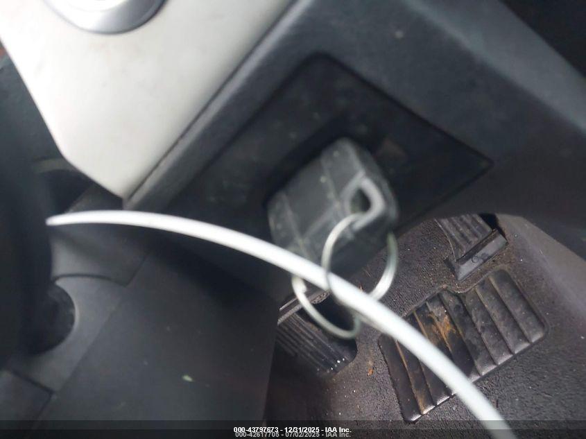 BMW 325I image 6
