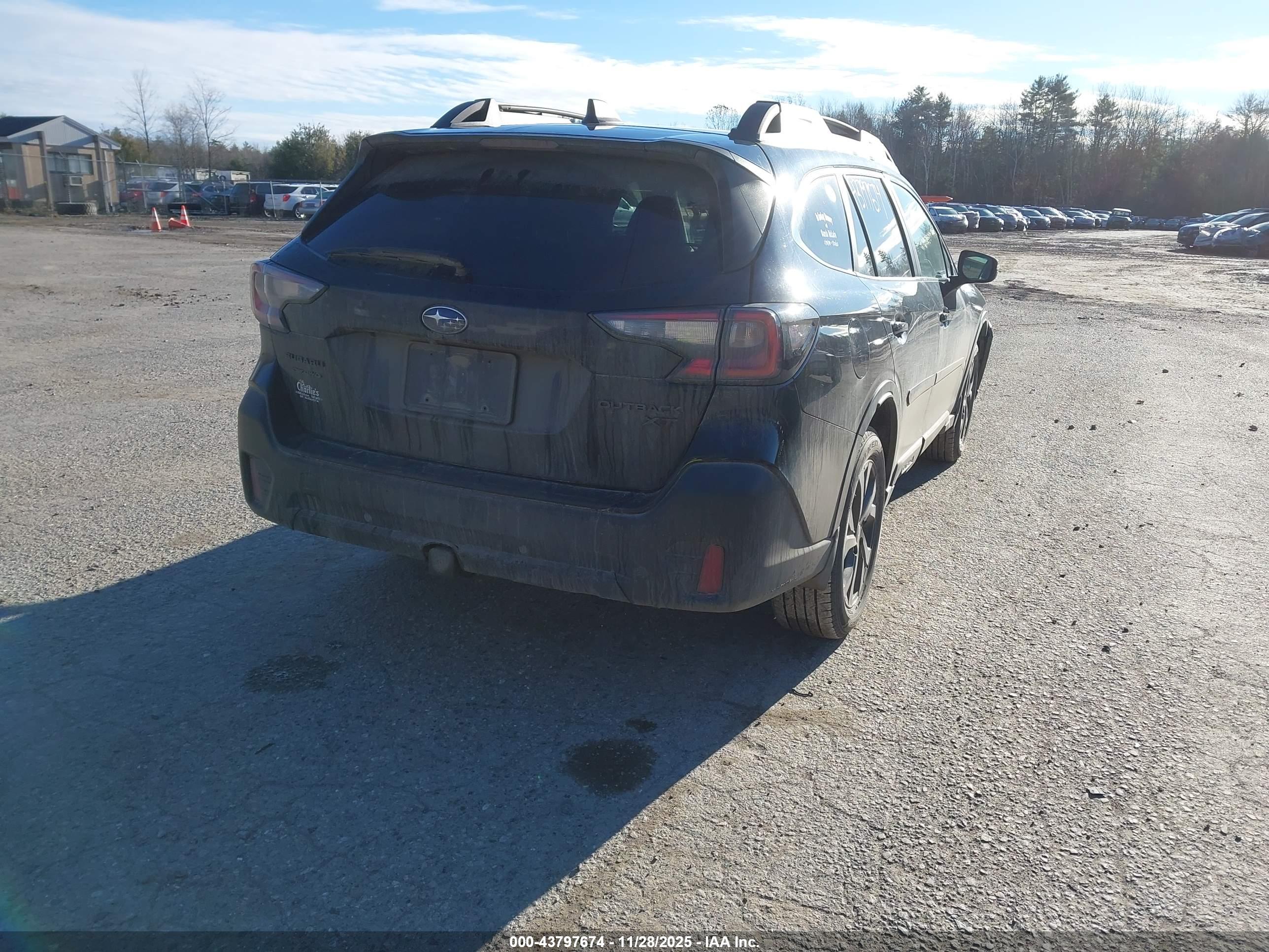 SUBARU OUTBACK image 4