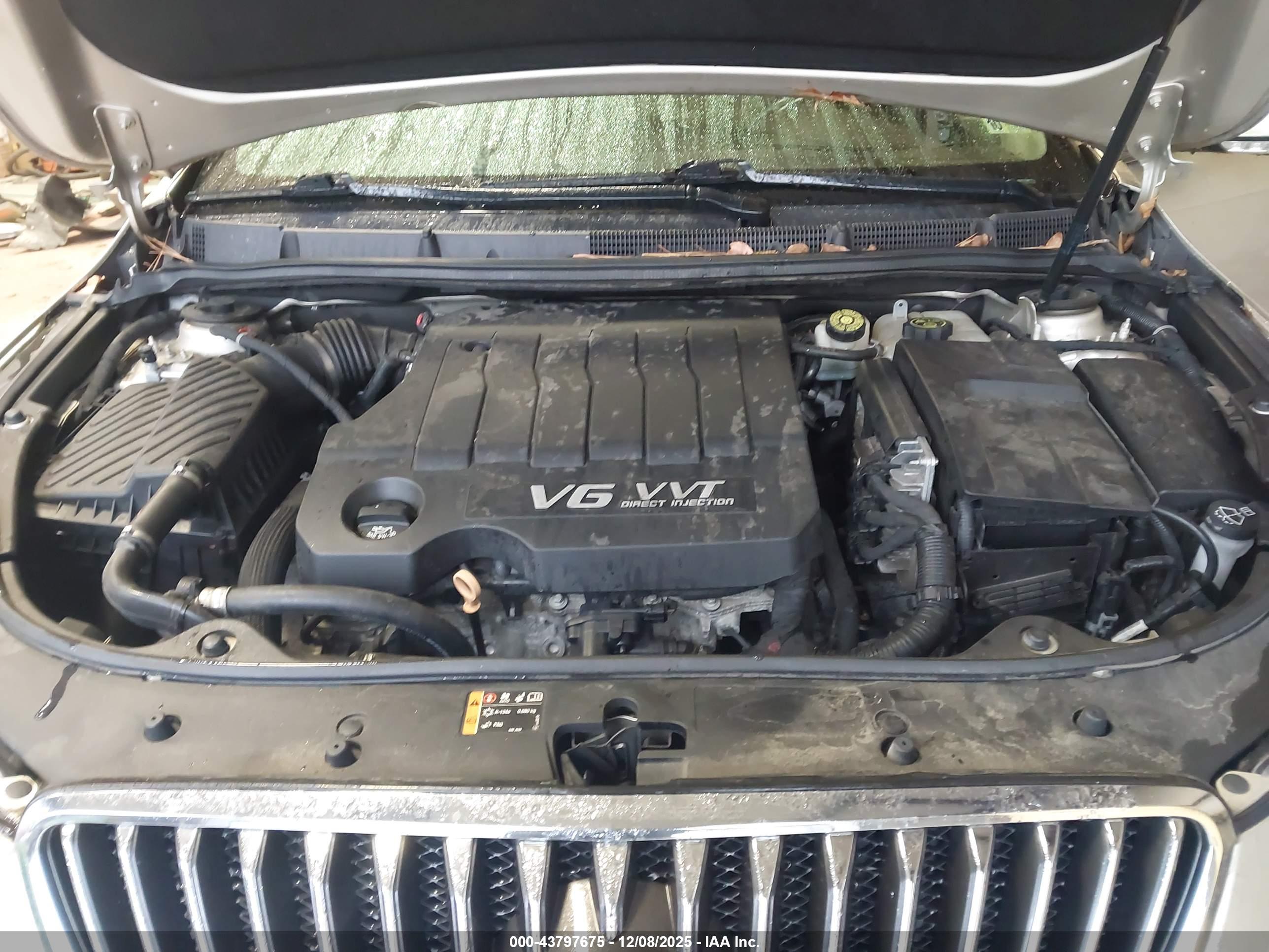 BUICK LACROSSE image 10