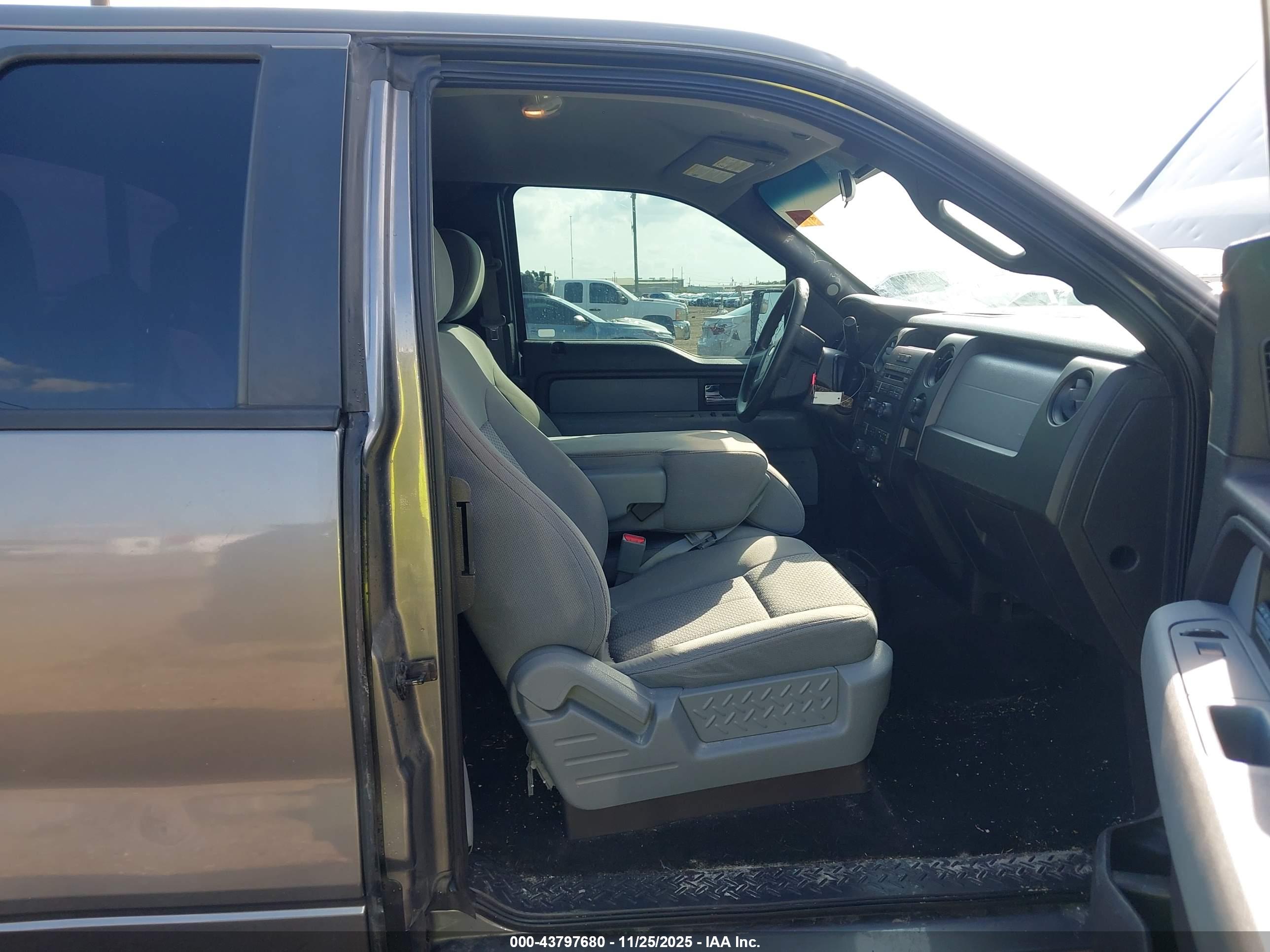 FORD F-150 image 5