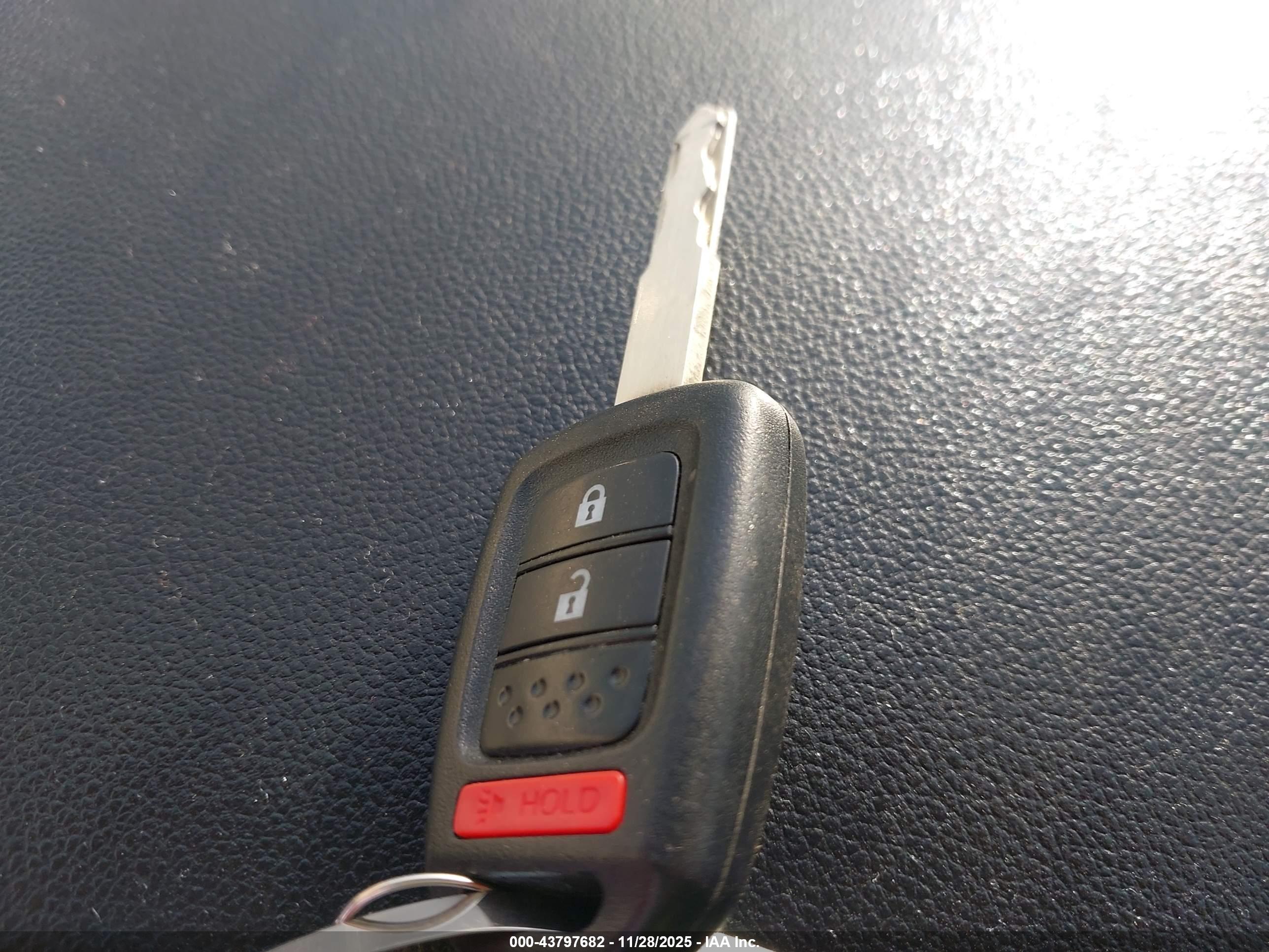 HONDA CR-V image 11
