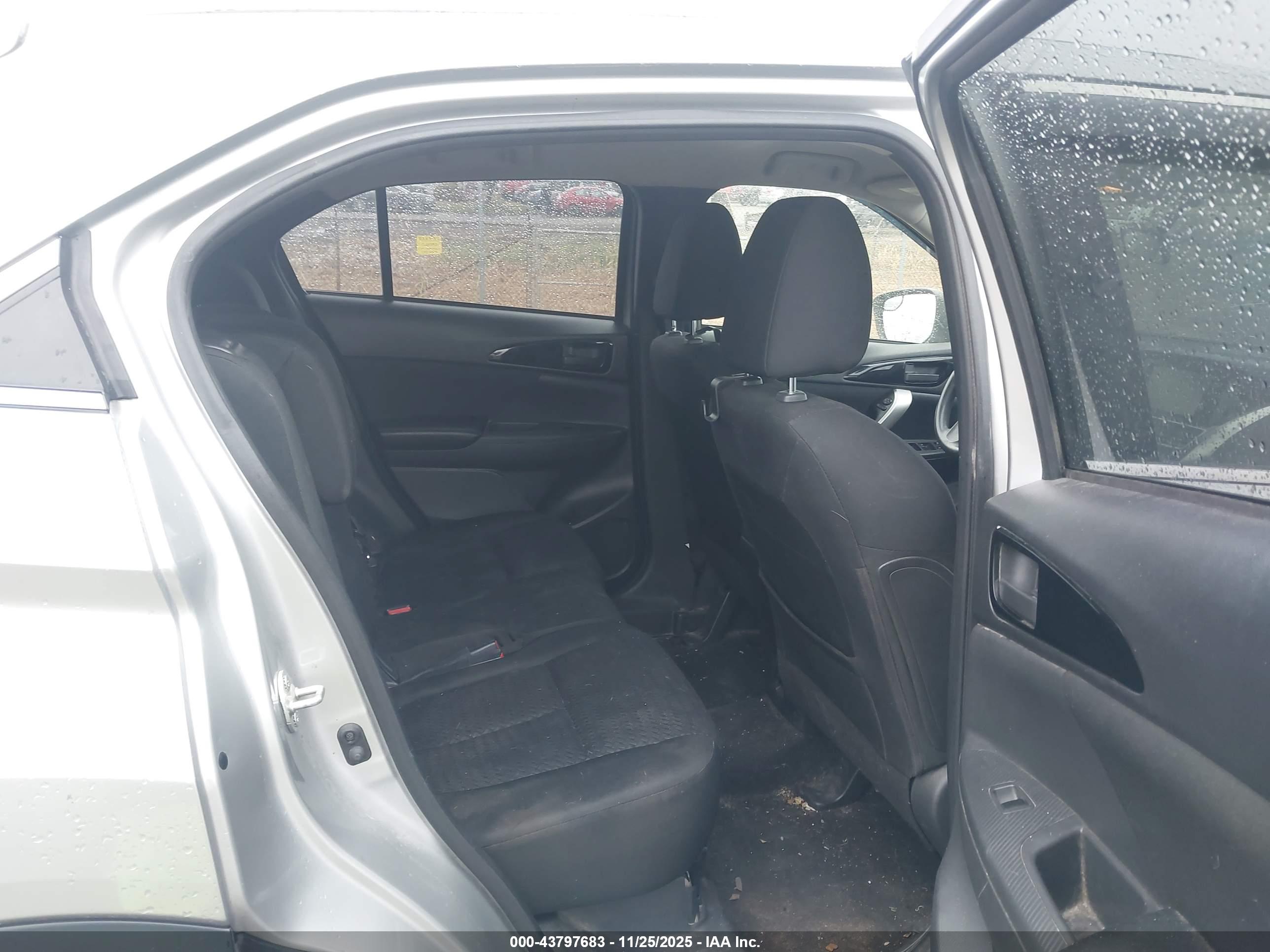 MITSUBISHI ECLIPSE image 8