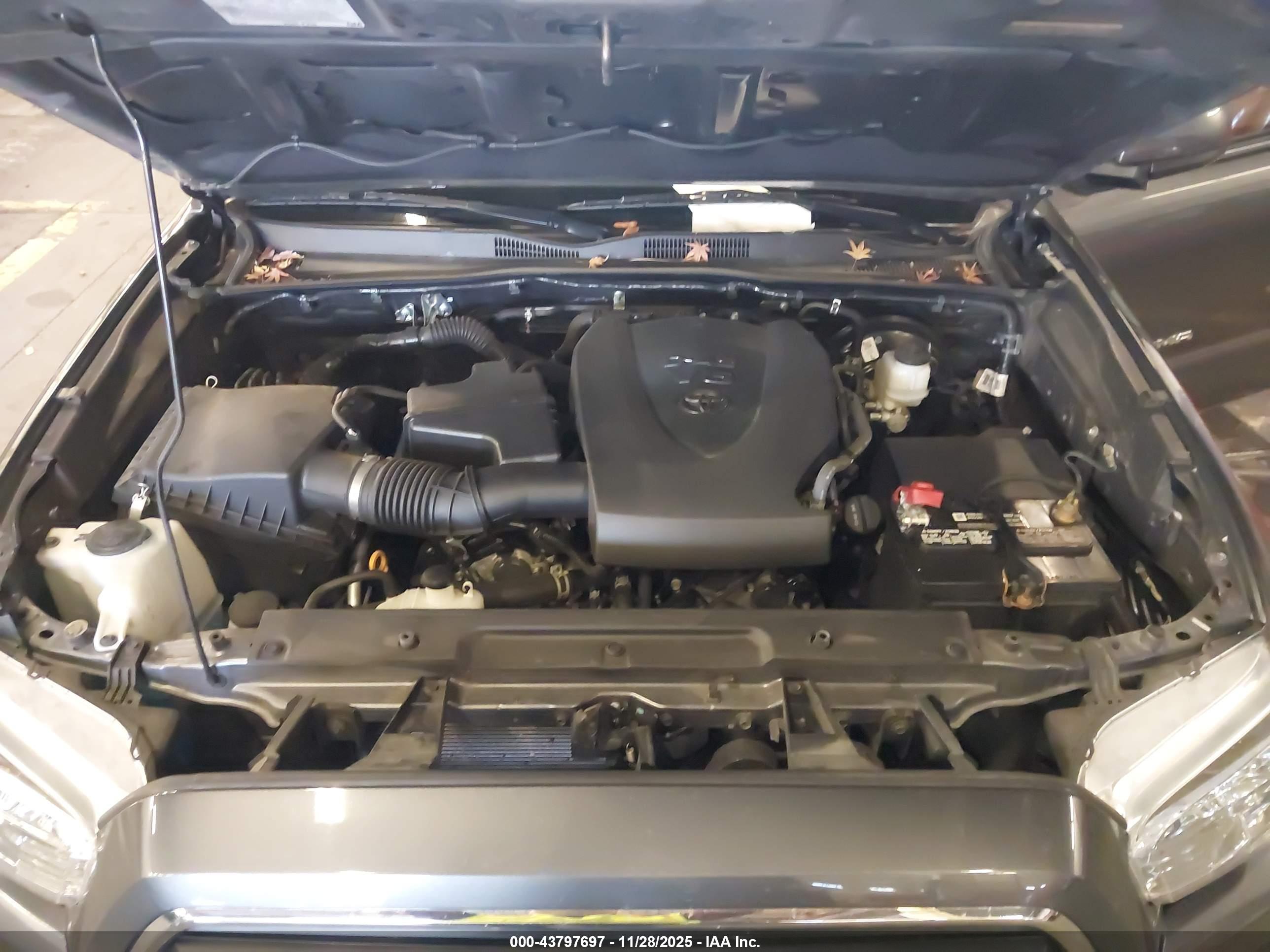TOYOTA TACOMA image 10