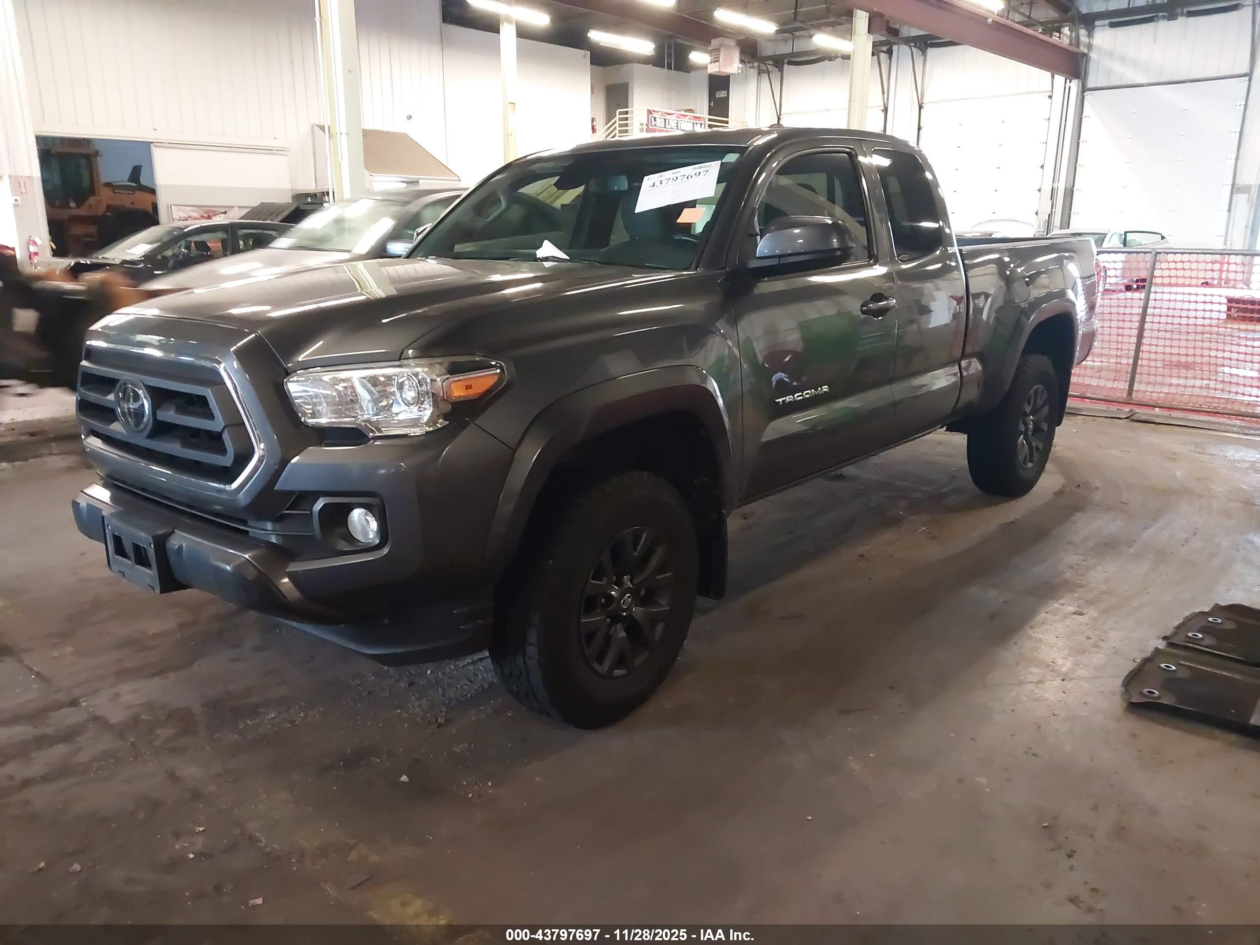 TOYOTA TACOMA image 2