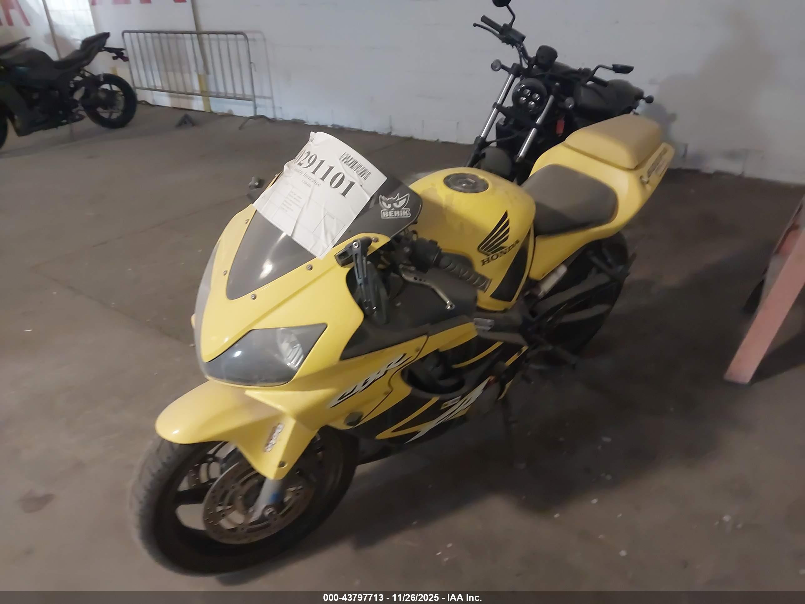 HONDA CBR600 image 2