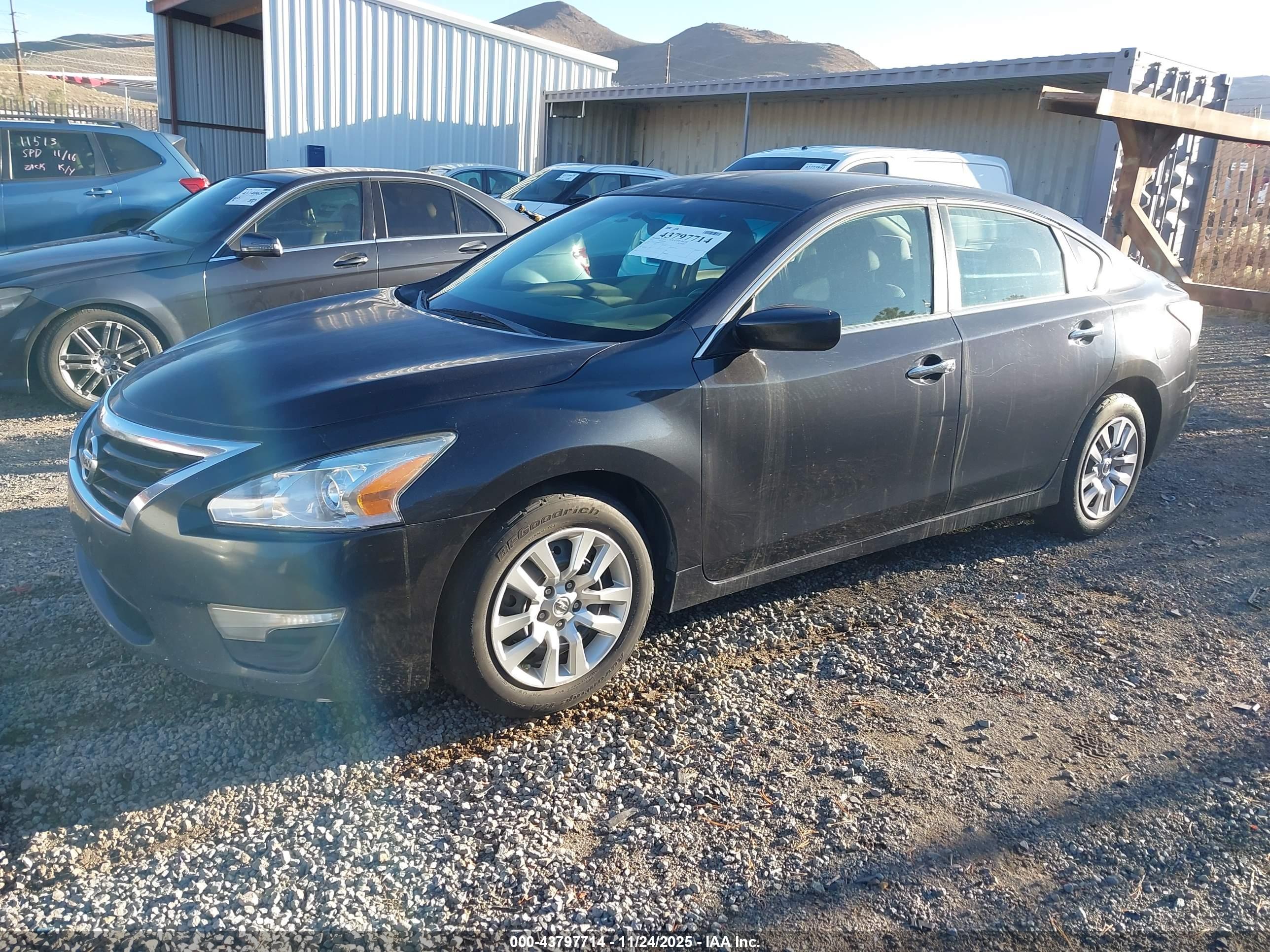 NISSAN ALTIMA image 2