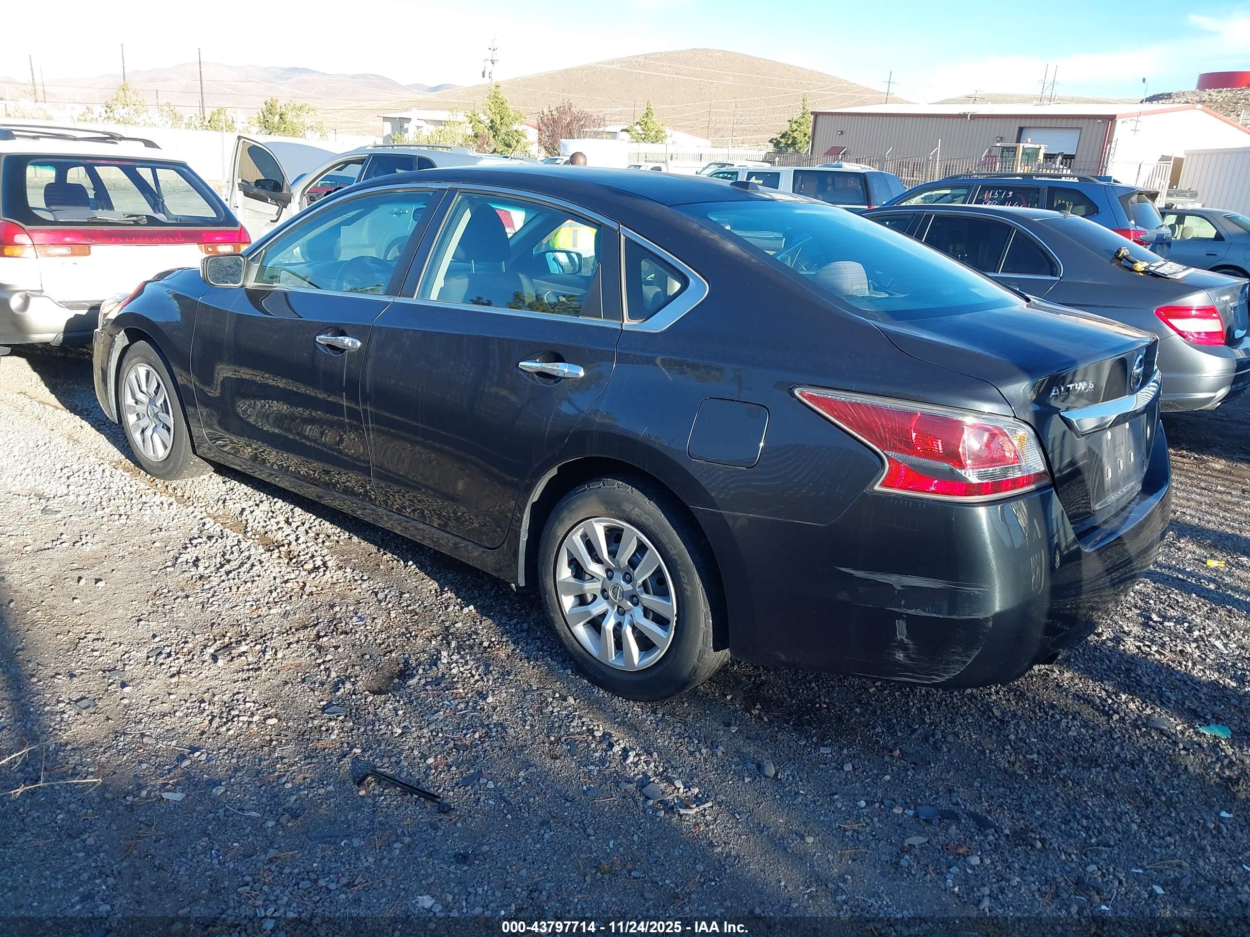 NISSAN ALTIMA image 3