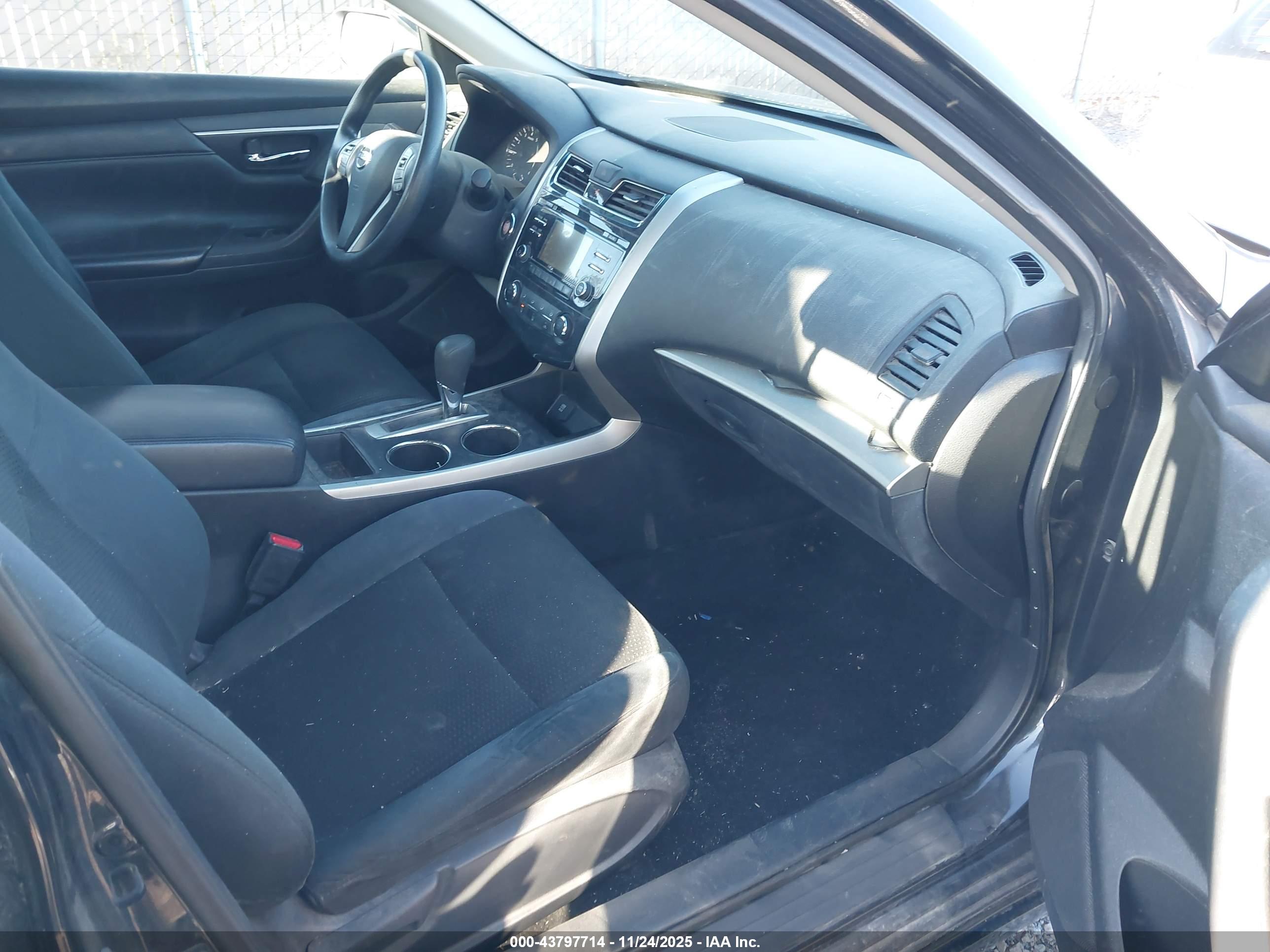 NISSAN ALTIMA image 5