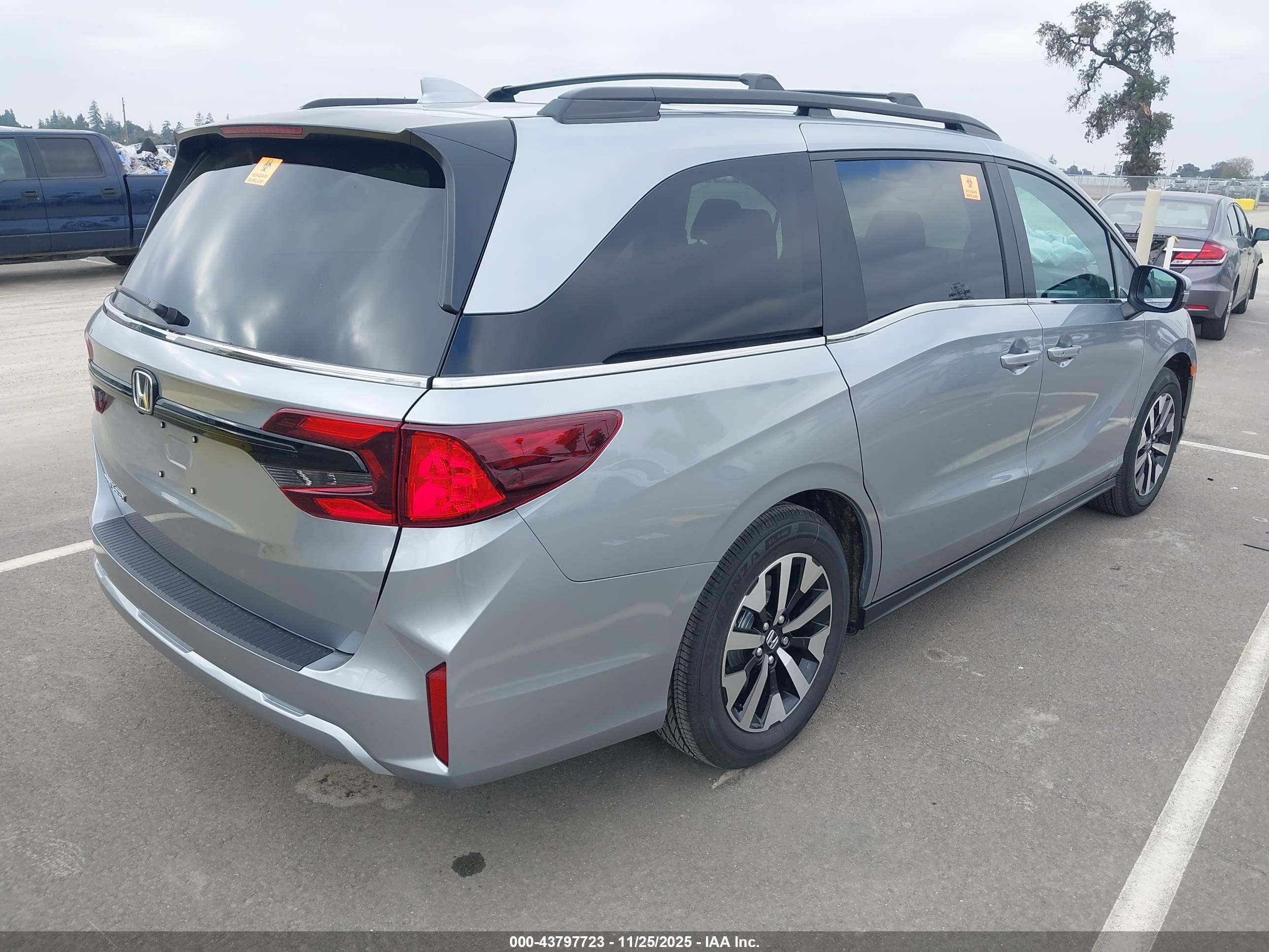 HONDA ODYSSEY image 4